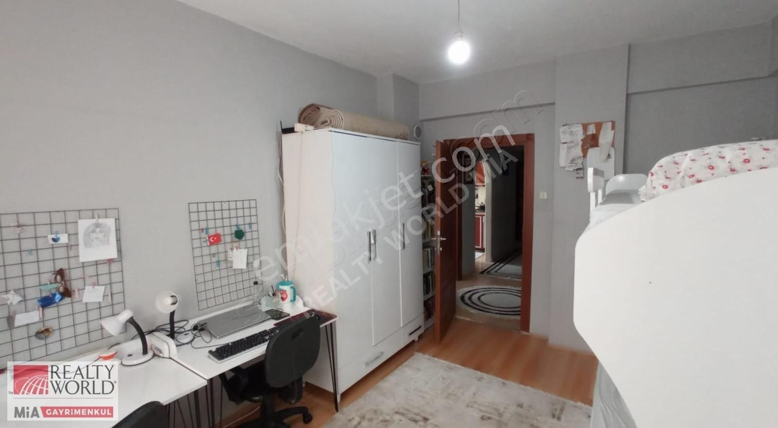 https://imaj.emlakjet.com/listing/13927485/2EBB01F6C7CB9049DC291CDDF4654BFC13927485.jpg