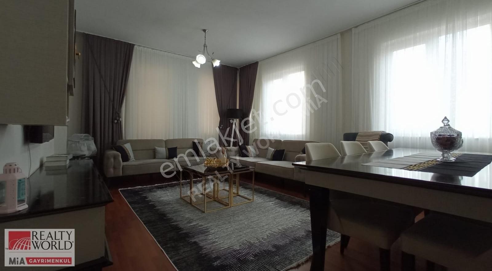 https://imaj.emlakjet.com/listing/13927485/650A62CA23A958E4BBE537F0B7AC36AC13927485.jpg