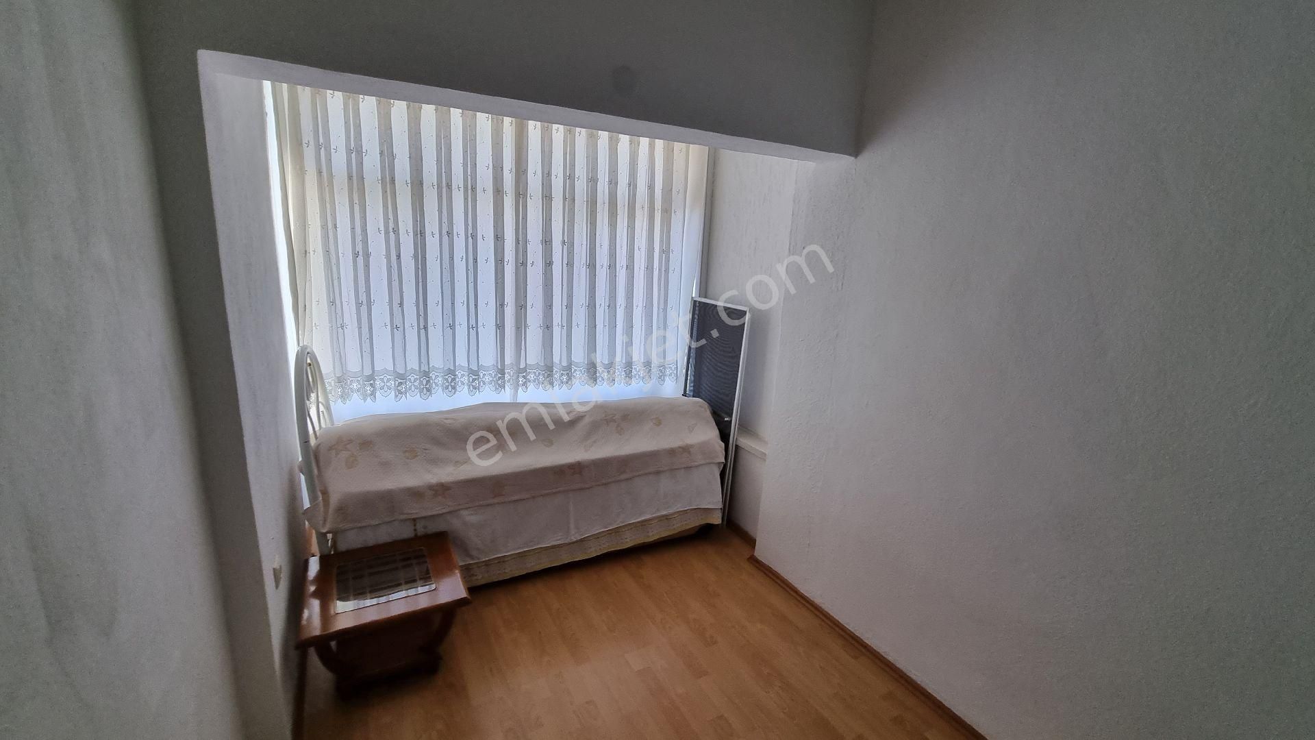 https://imaj.emlakjet.com/listing/13938269/FC1191C672BFA26DA69C4F9CEF40F52C13938269.jpg