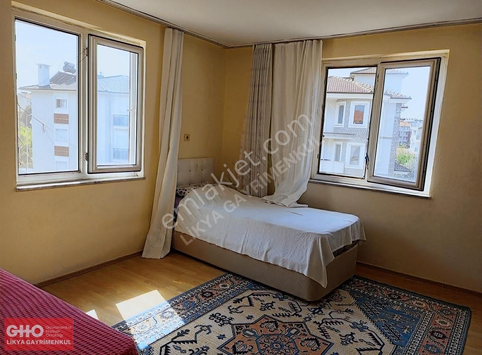 https://imaj.emlakjet.com/listing/13939323/0D795FAB2101728BEC590BCA0DC2132213939323.jpg