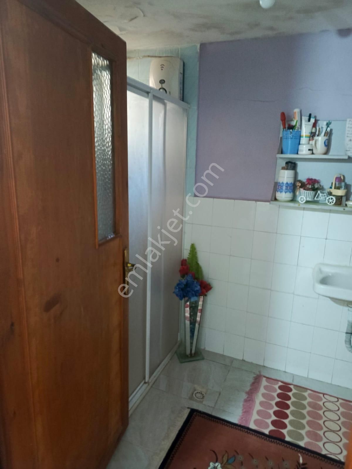 Yenigirne Postacılar Da Satılık 3 Katlı Bina 2 Dükkan 2 Daire ( İlan No.18 55 ) ( Fiyat. 8.mil. Tl. - Görsel 20