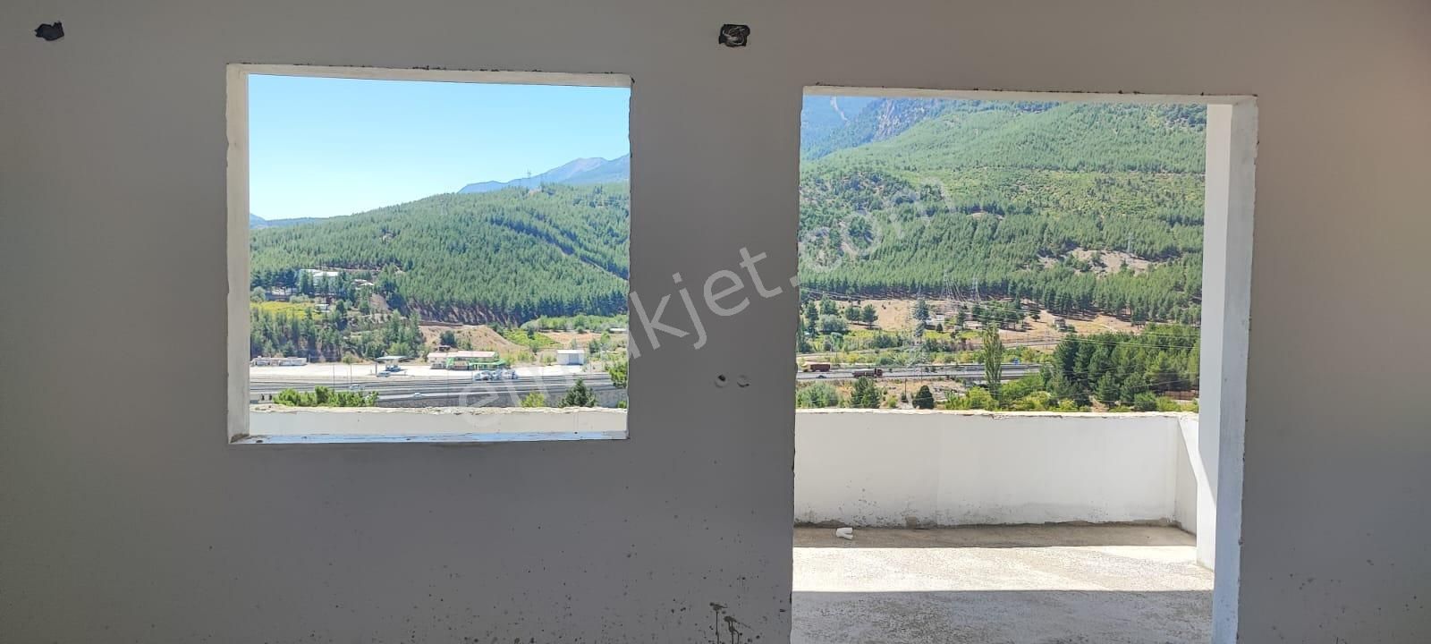 Pozantı Kar Emlaktan Alpu Yaylasında Satılık 2 Katlı 3+1 Müstakil Ev - Görsel 9