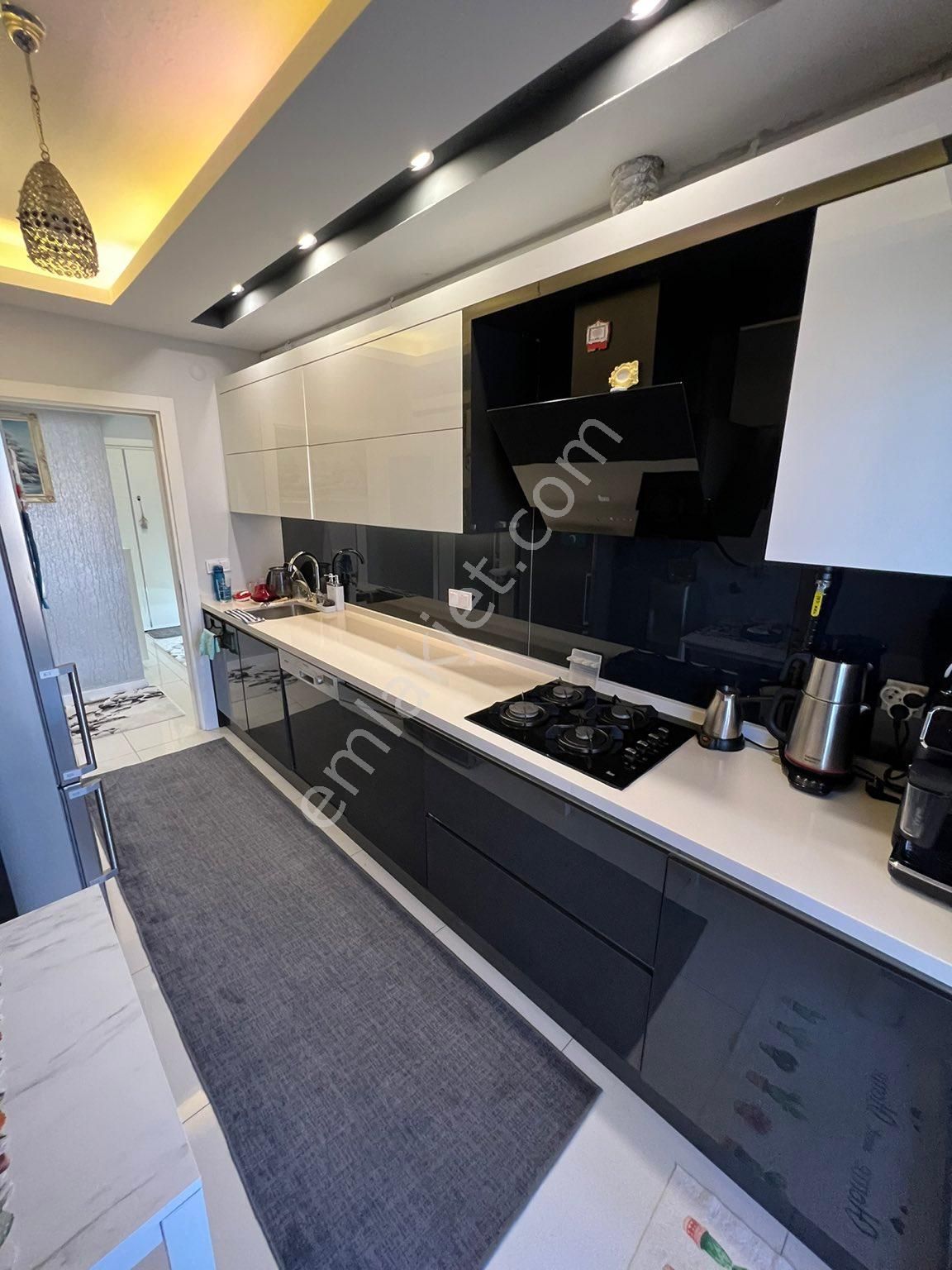 https://imaj.emlakjet.com/listing/13954647/C7864552F13B4B4A8E22F142F30306DD13954647.jpg