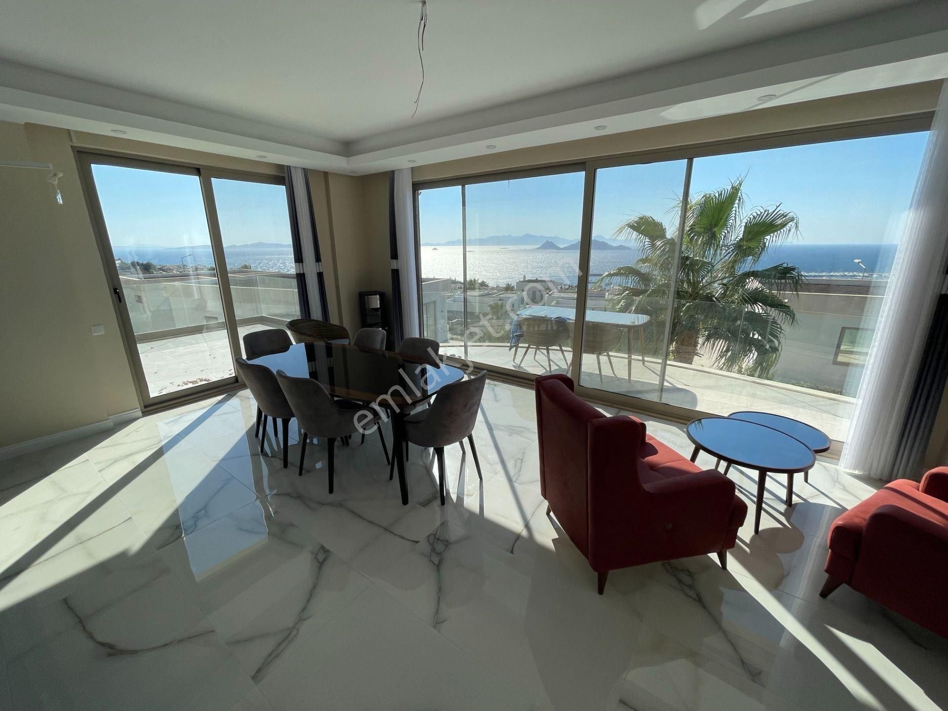 Özenle Dekore Edilmiş Deniz Manzaralı Villa - Görsel 15