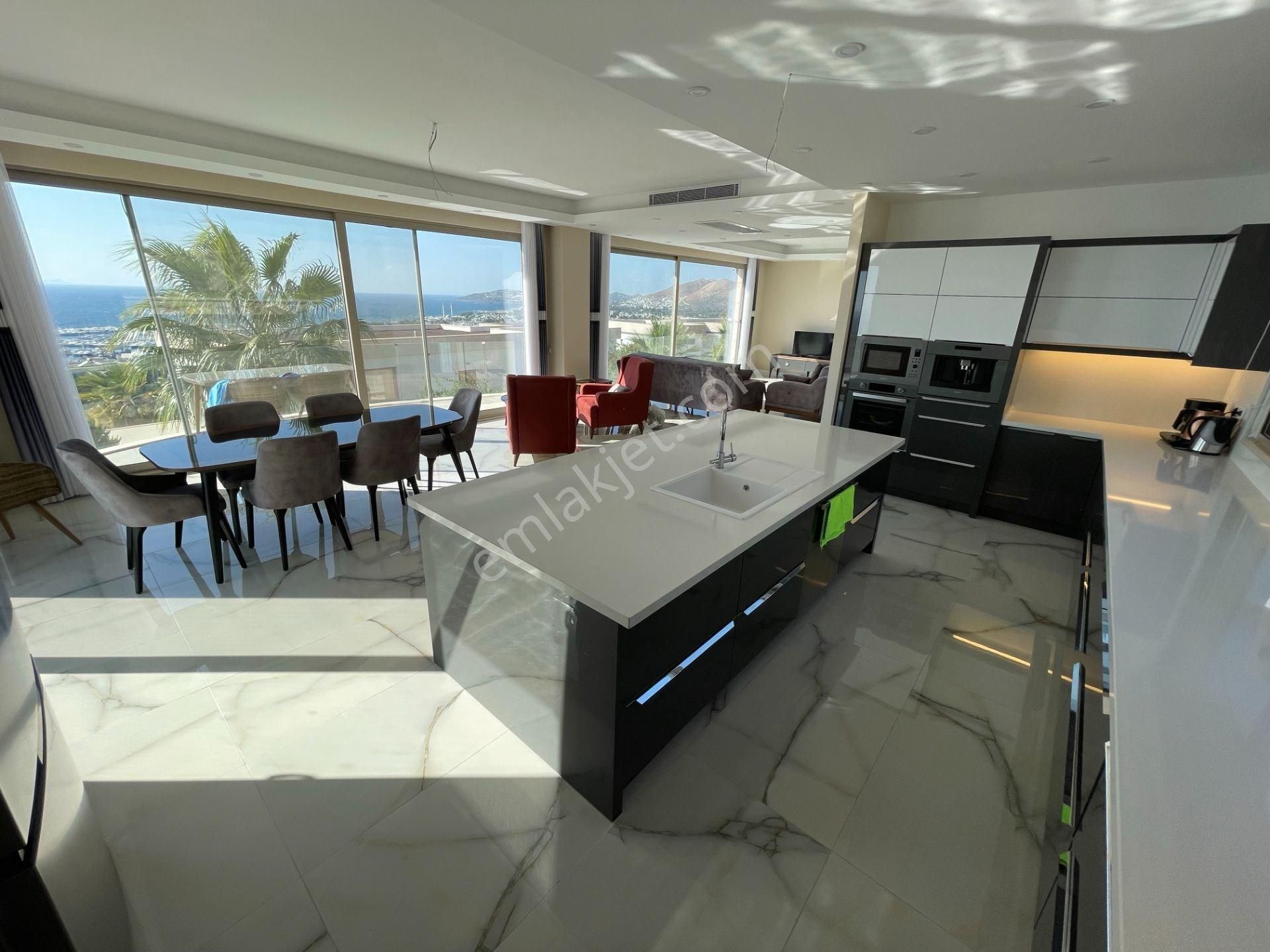 Özenle Dekore Edilmiş Deniz Manzaralı Villa - Görsel 20