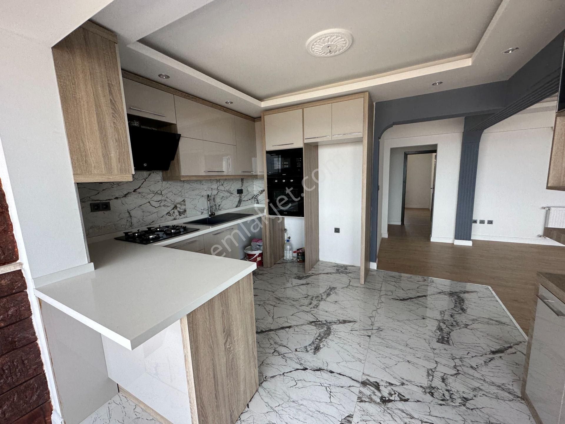 Keyifle Oturabileceğiniz Manzaralı Daire - Görsel 21