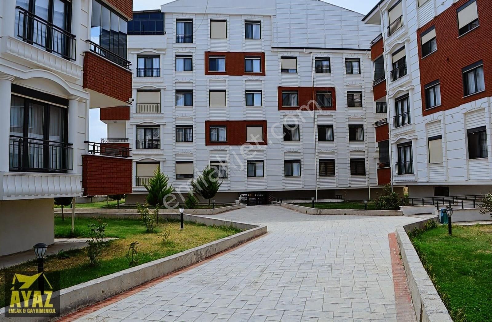 Kırklareli Merkez Karakaş Satılık Daire KIRKLARELİ MERKEZ İSTASYON MAH.100 M2 2+1 SATILIK DAİRE