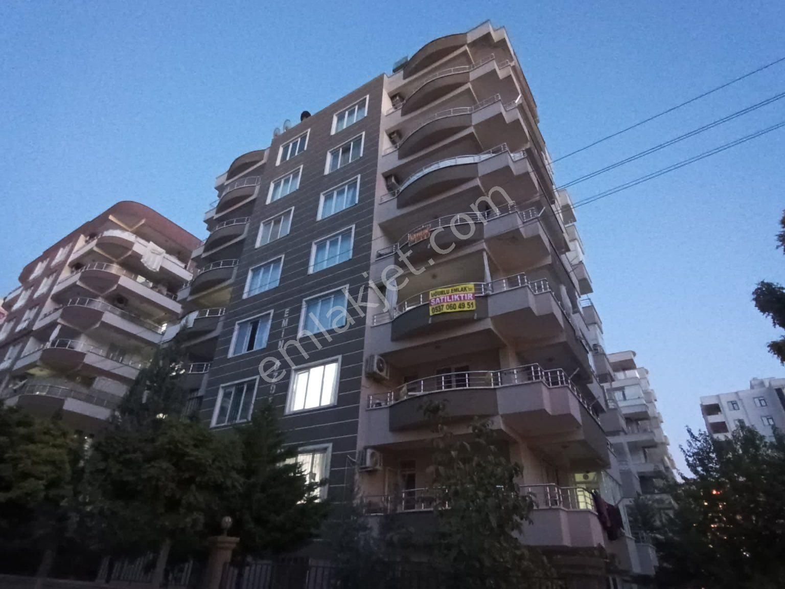 Karaköprü Atakent Satılık Daire UĞURLU EMLAK’TAN SATILIK İÇİ FUL 3+1 DAİRE