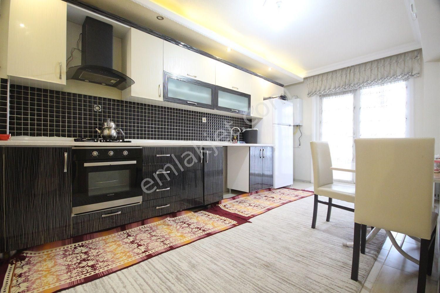 Keçiören Yayla Satılık Daire  Realty Gate'ten Yayla'da/Ferah/Brt:190 m2/4,5+1/Asansörlü Daire