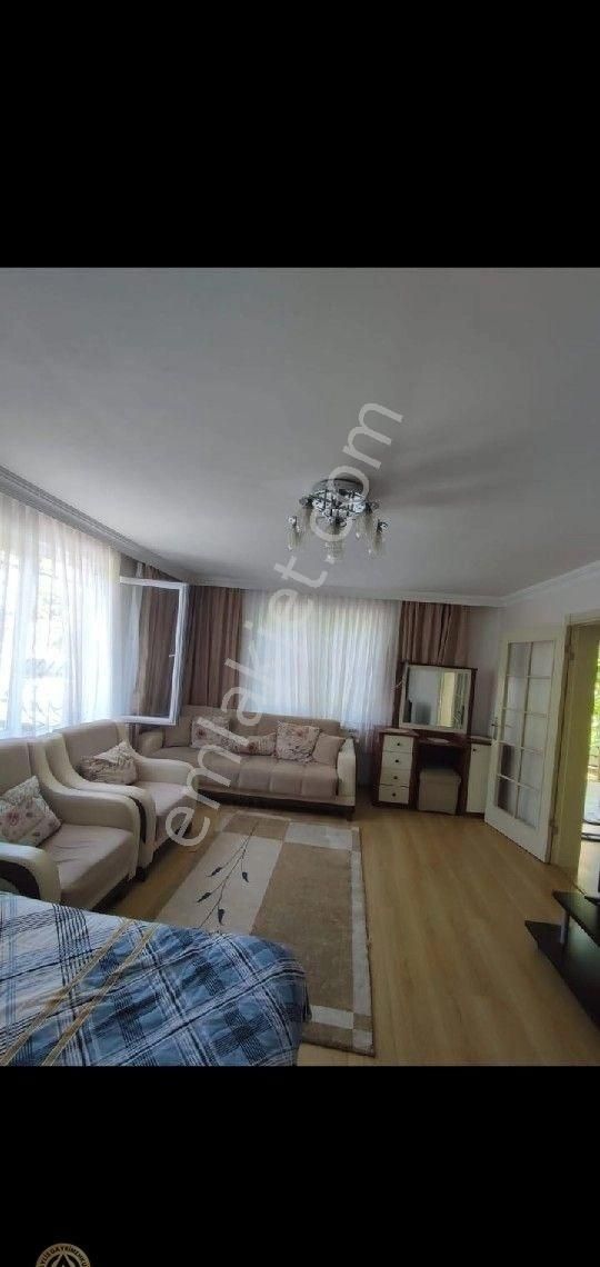 Sarıyer Ferahevler Kiralık Daire Tarabya ferahevlerin girişinde metroya yürüme mesafeainde eşyalı kiralık daire