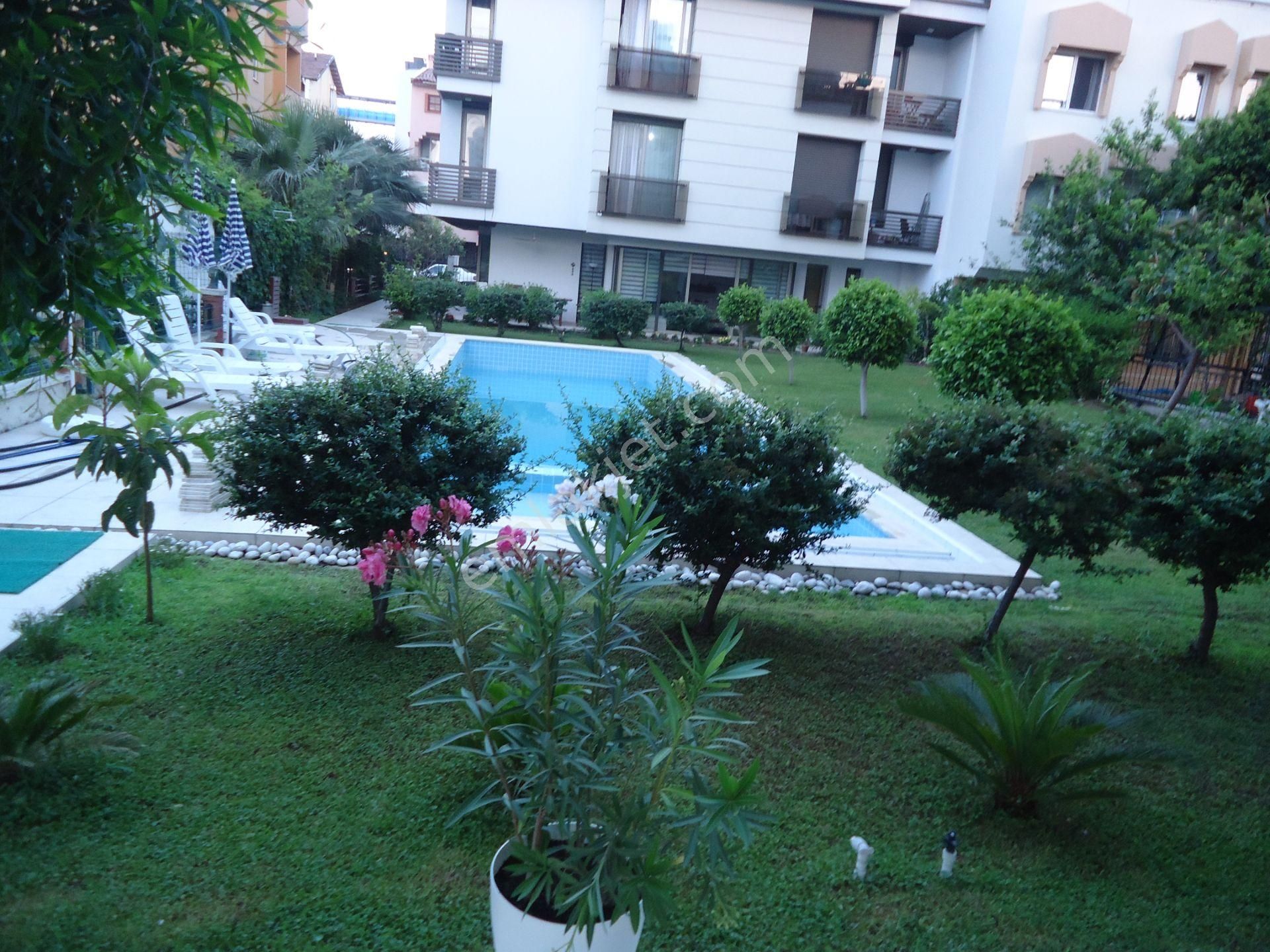 Konyaaltı Gürsu'da Denize Yakın Havuzlu Butik Sitede Full Eşyalı 3+1 Daire - Görsel 2