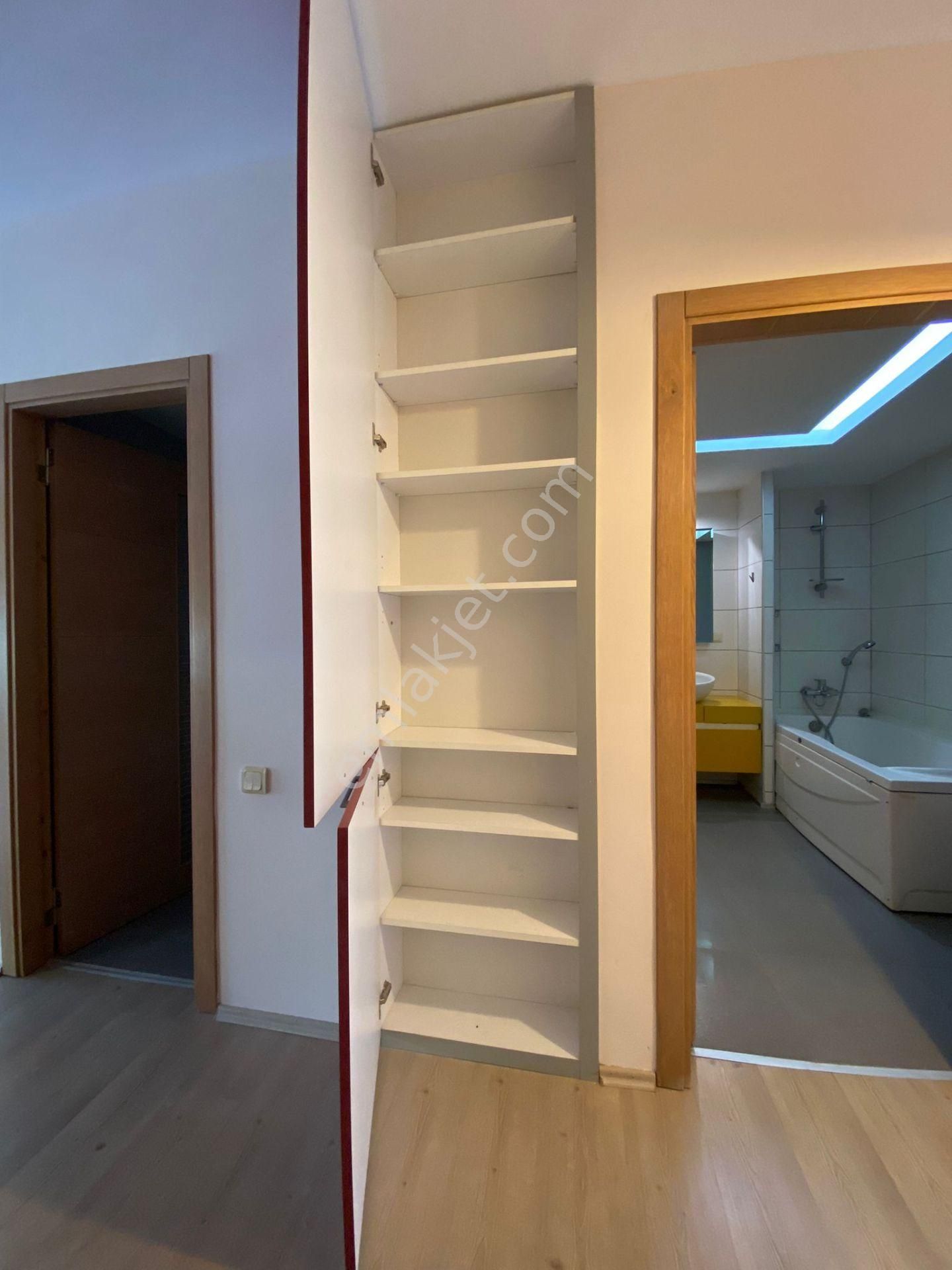 Konyaaltı Gürsu'da Denize Yakın Havuzlu Butik Sitede Full Eşyalı 3+1 Daire - Görsel 22