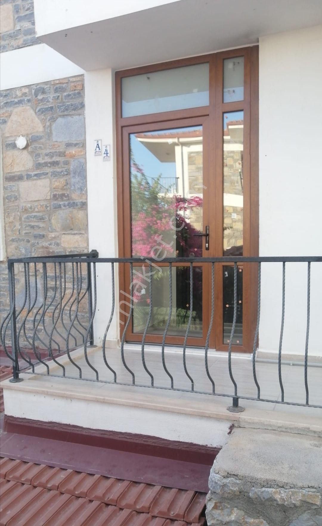 Datça Özbelde Sahibinden Full Eşyalı Bahçeli Ve 2+1 - Görsel 4