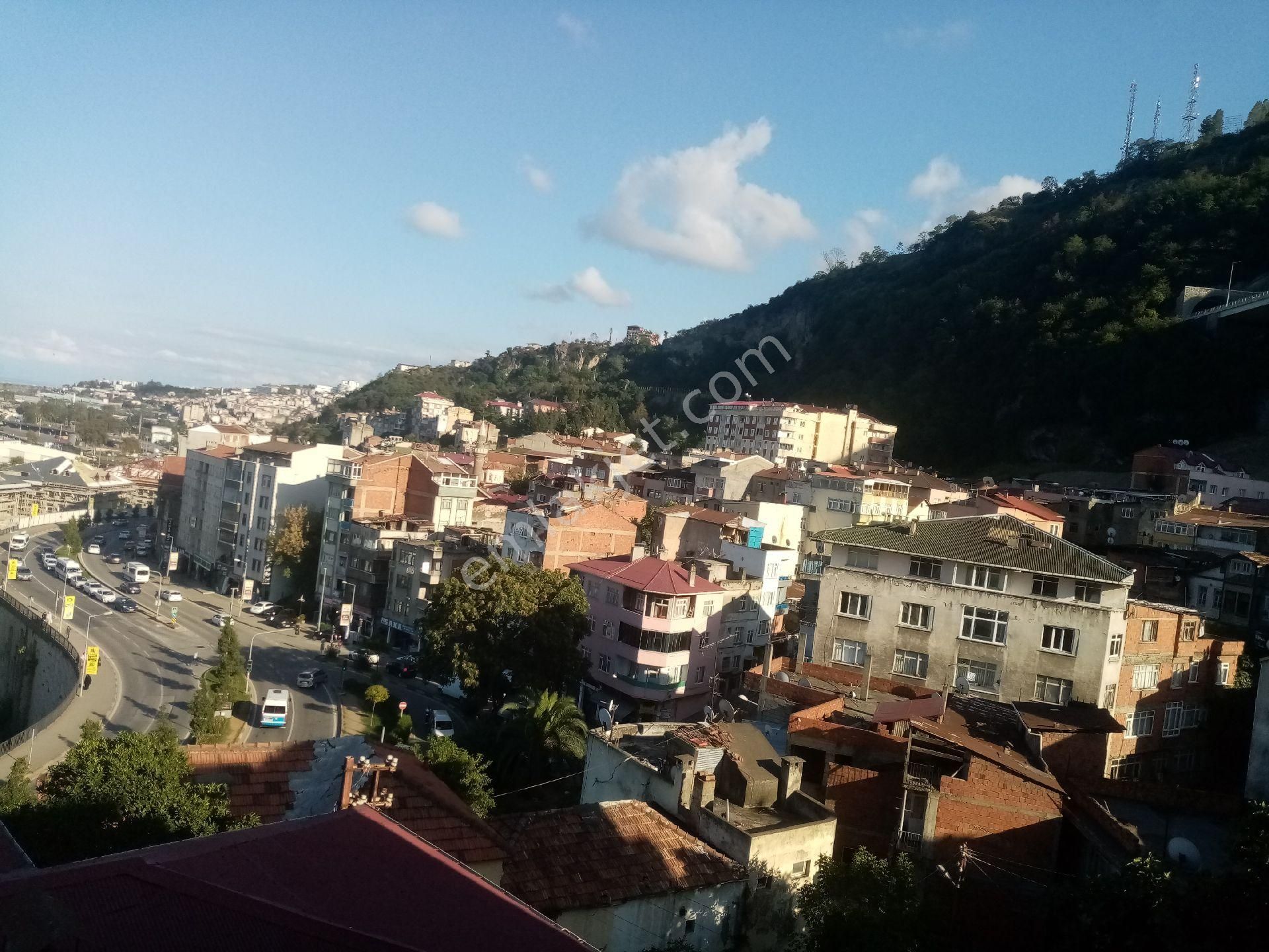 Ortahisar Esentepe Satılık Bina TRABZON MEYDAN'A YAKIN, ARAFİL BOYUNDA, DENİZ MANZARALI 3 KAT BİNA