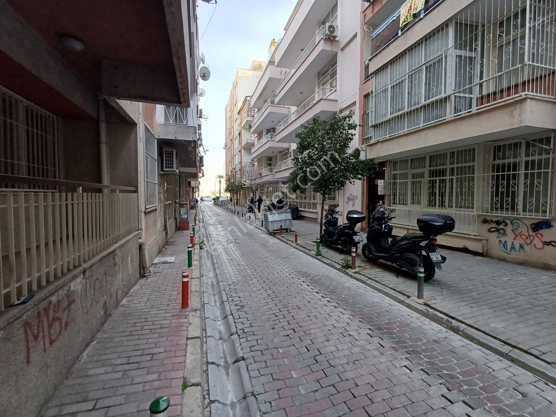 Karşıyaka Donanmacı Da Yalı Ya 100 M Bahçeli Hasarsız Kiracılı - Görsel 7