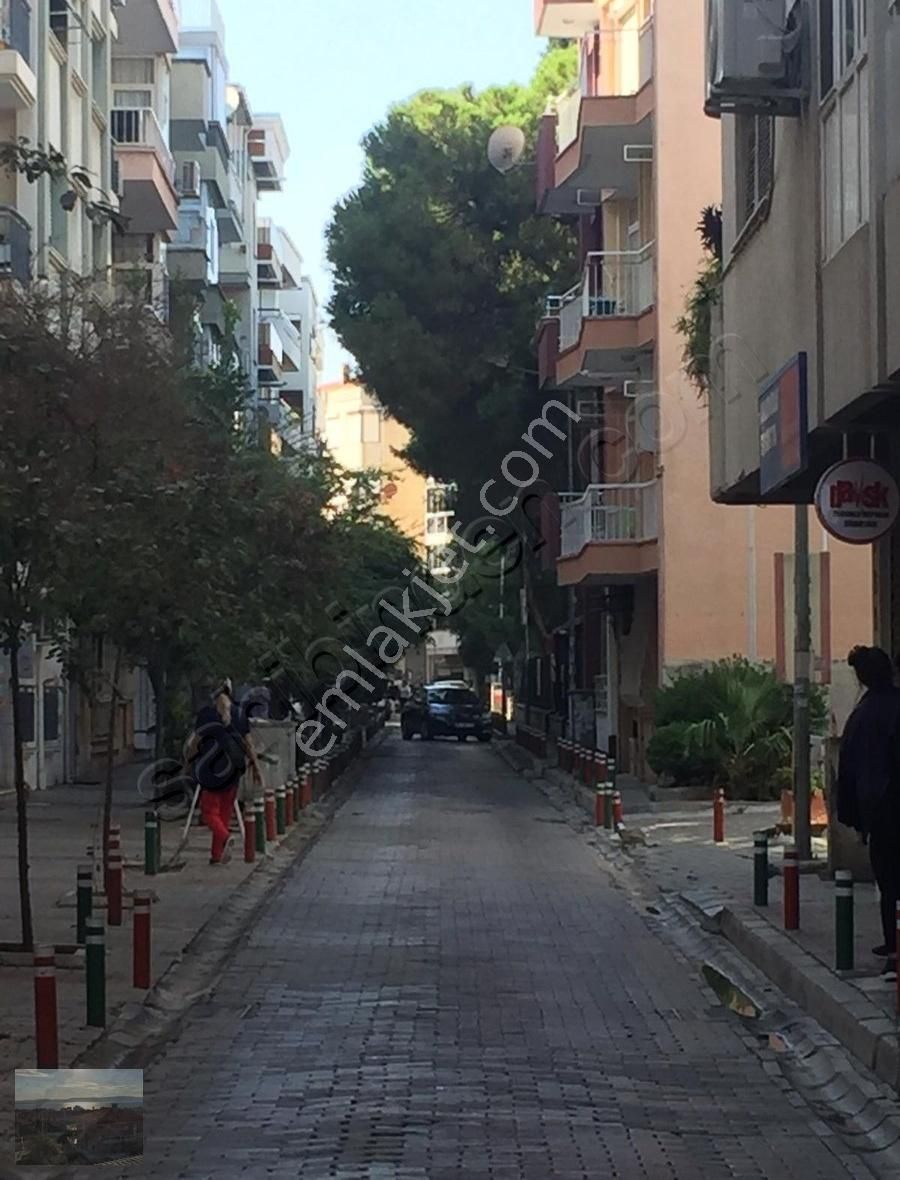 Karşıyaka Donanmacı Da Yalı Ya 100 M Bahçeli Hasarsız Kiracılı - Görsel 5