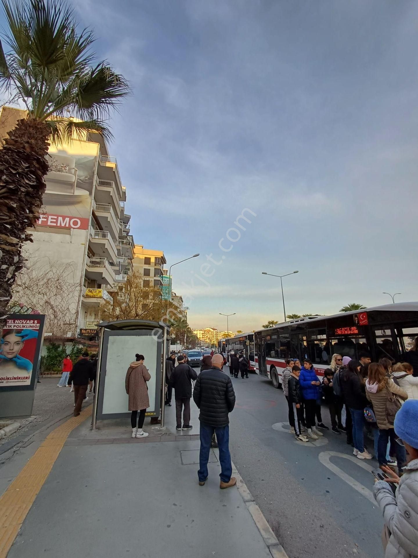 Karşıyaka Donanmacı Da Yalı Ya 100 M Bahçeli Hasarsız Kiracılı - Görsel 4