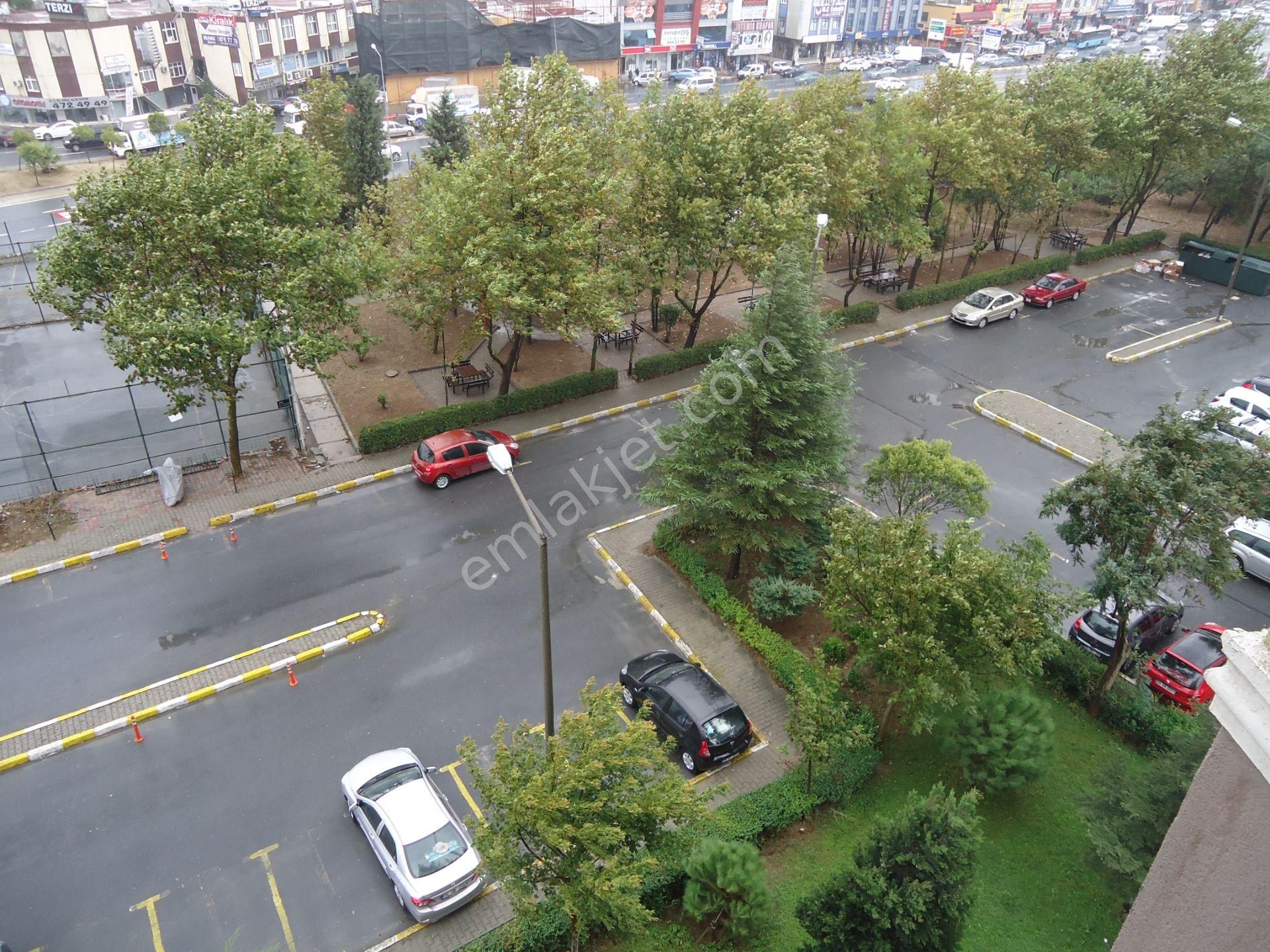 Küçükçekmece Atakent Kiralık Daire  HALKALI ATAKENT MAH. 2 ETAP TA. KİRALIK EŞYALI 1+1 ARENA PARKIN TAM KARIŞISIDA 