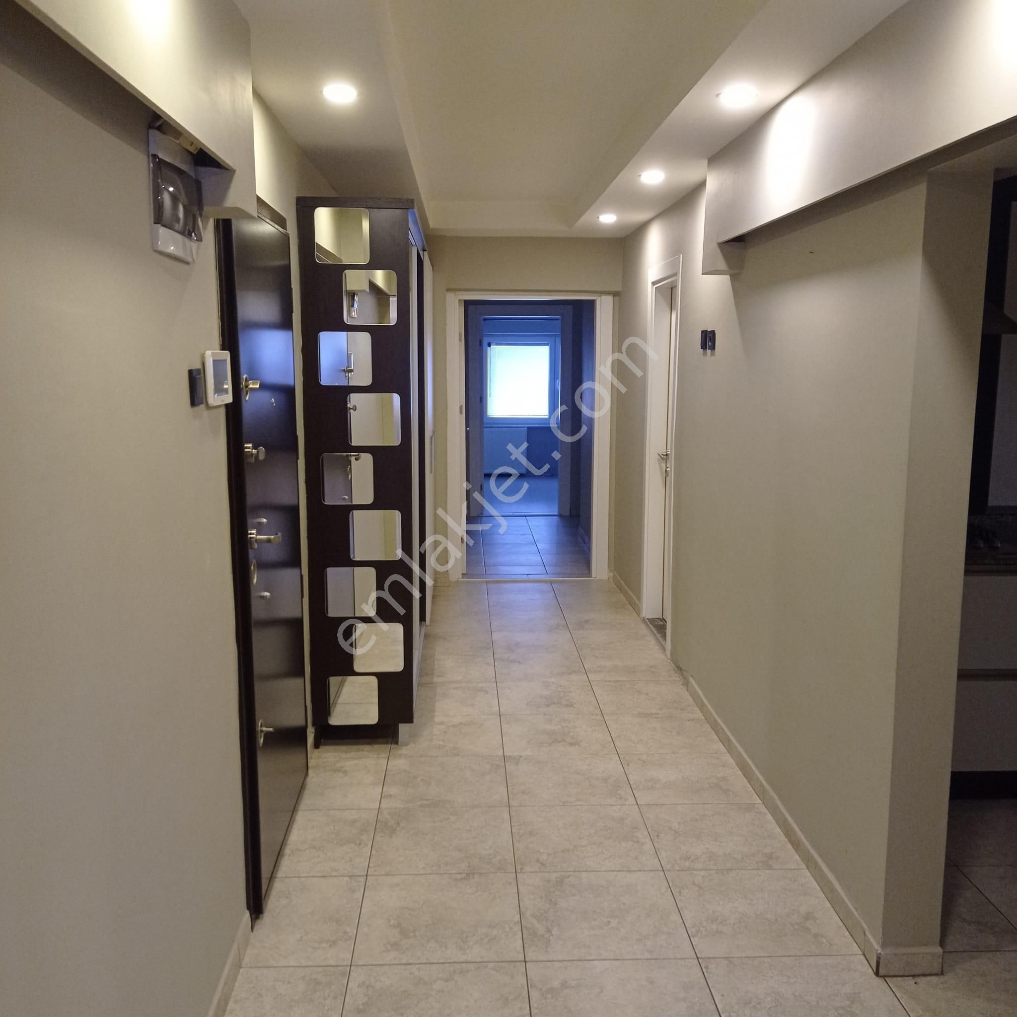 Sivas Merkez Örtülüpınar Satılık Daire  SİVASIN  TAM GÖBEĞİ İSTASYON CADDESİNDE 3+1 FULL YAPILI SATILIK DAİRE