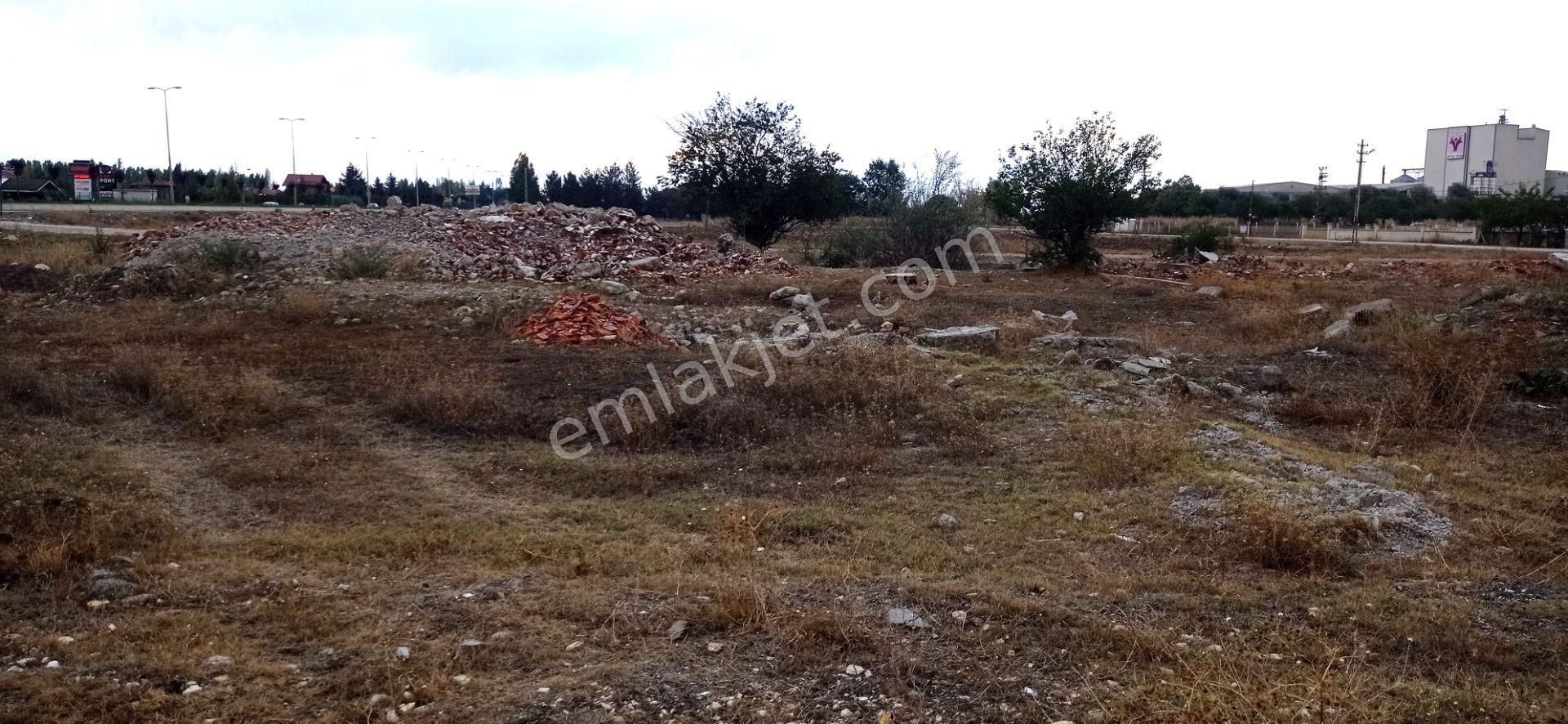 Çubuk Sünlü Satılık Konut İmarlı  ÇUBUK ANKARA BULVARINA  SIFIR ÇEPHELİ KAT KARŞILIGI ARSA