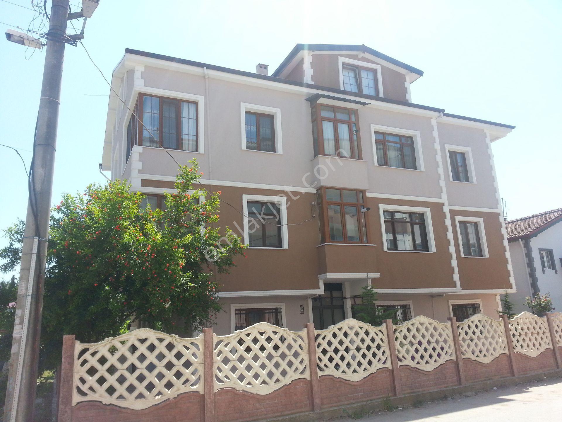 Bahçeden Giriş Mustakil Zemin Kat 3+1 Daire - Görsel 13
