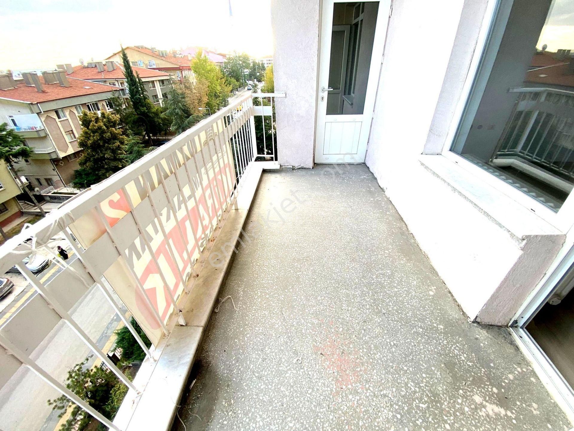 Ankara Keçiören İncirli Mh. Site İçerisinde Katta Yapılı Asansörlü Bağımsız 3+1 Daire - Görsel 28