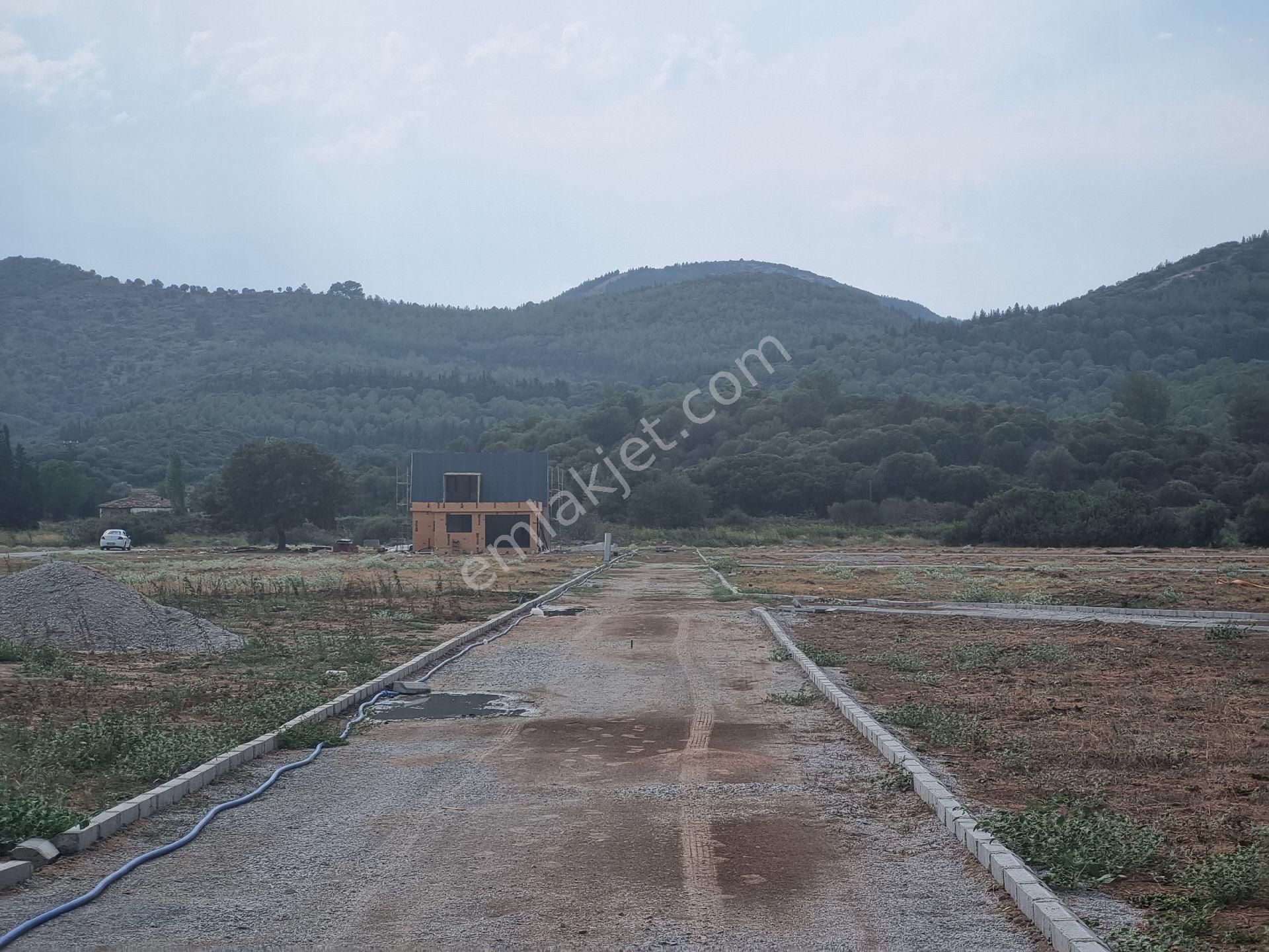 Seferihisar Cumhuriyet Satılık Tarla SEFERİHİSAR CUMHURİYET MAHALLESİNDE DENİZE ÇOK YAKIN HİSSELİ PARSELLER