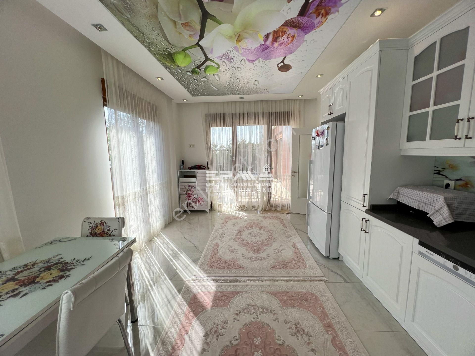 Silivri Mimar Sinan Mahallesi Satılık 8+1 Eşyalı Villa ! - Görsel 6