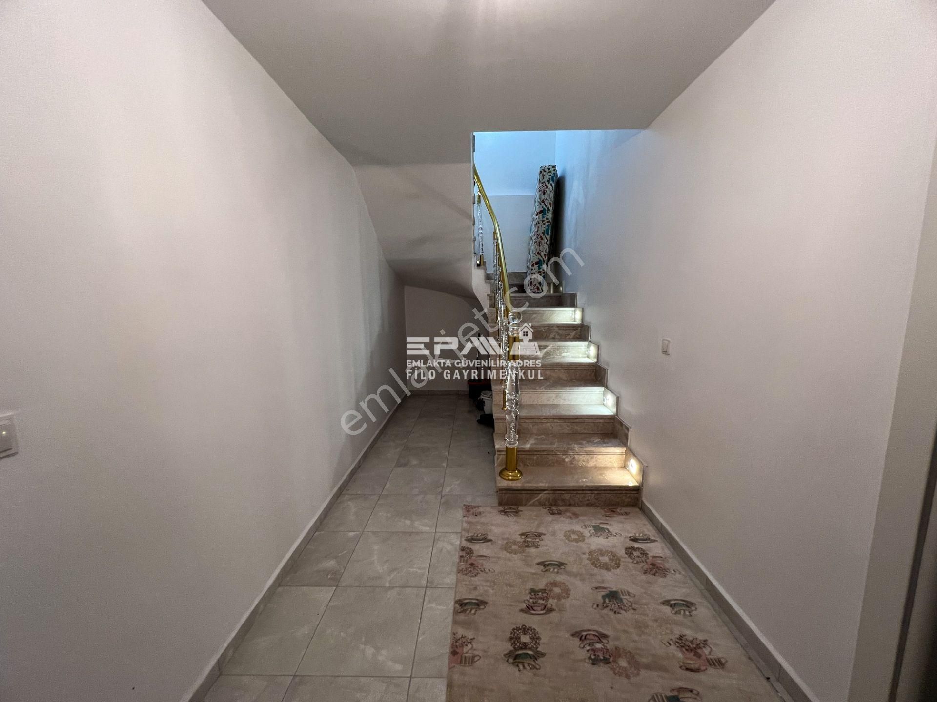 Silivri Mimar Sinan Mahallesi Satılık 8+1 Eşyalı Villa ! - Görsel 33