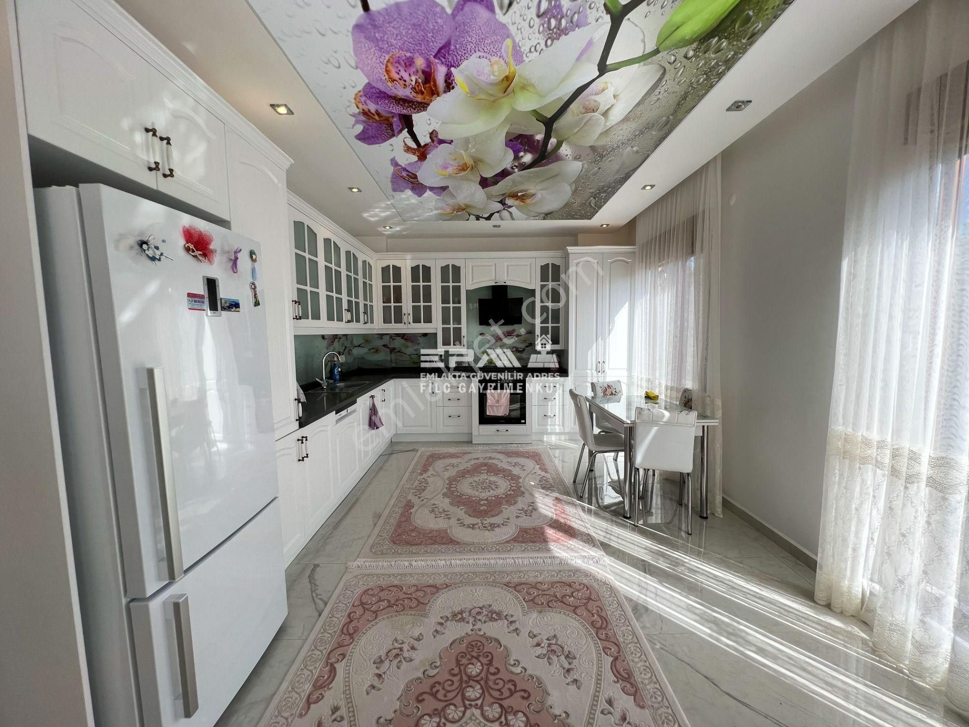 Silivri Mimar Sinan Mahallesi Satılık 8+1 Eşyalı Villa ! - Görsel 5