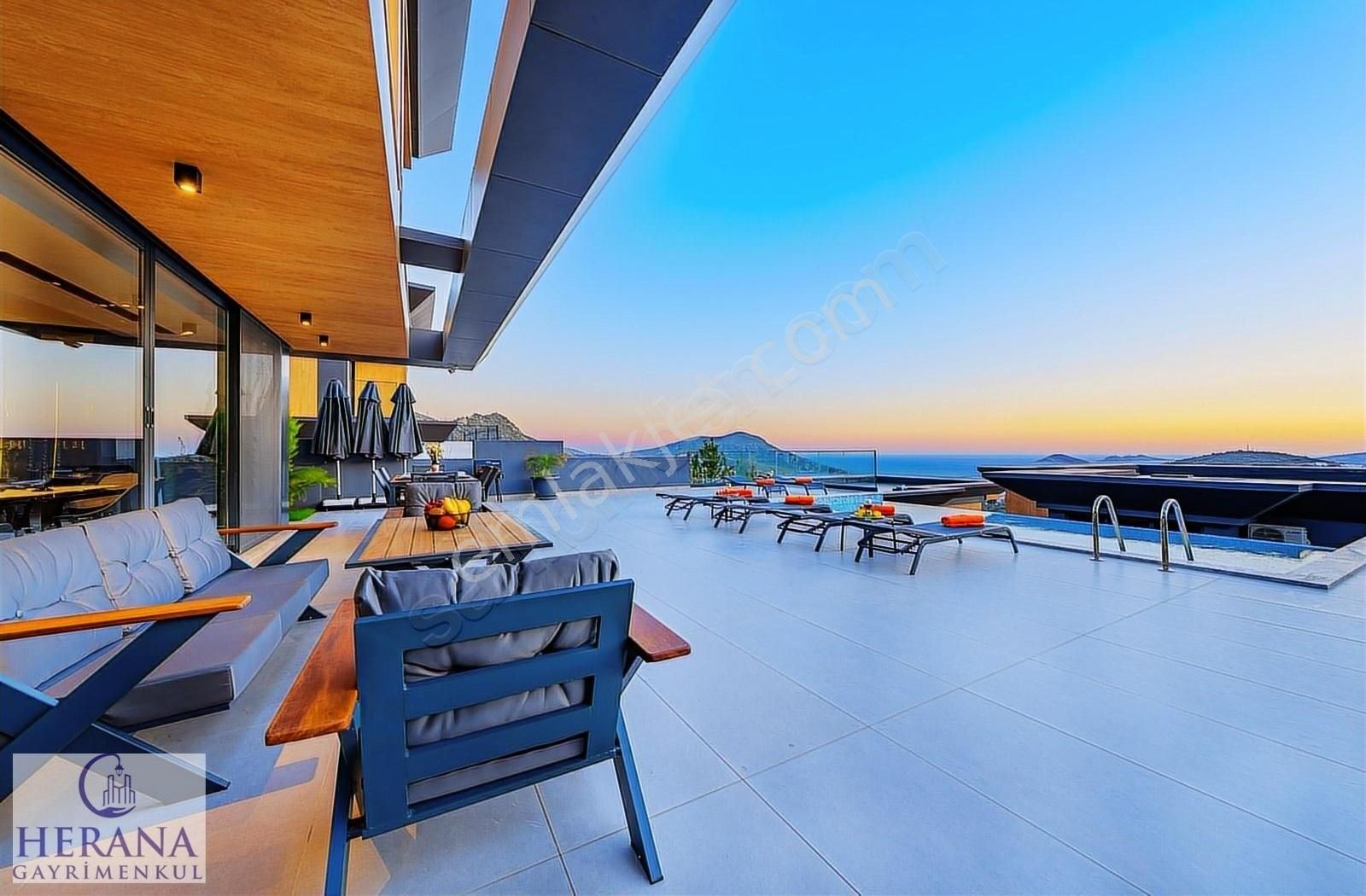 425 M2 Arsa İçinde Denize Nazır Kaliteli Konforlu Müstakil Villa - Görsel 6