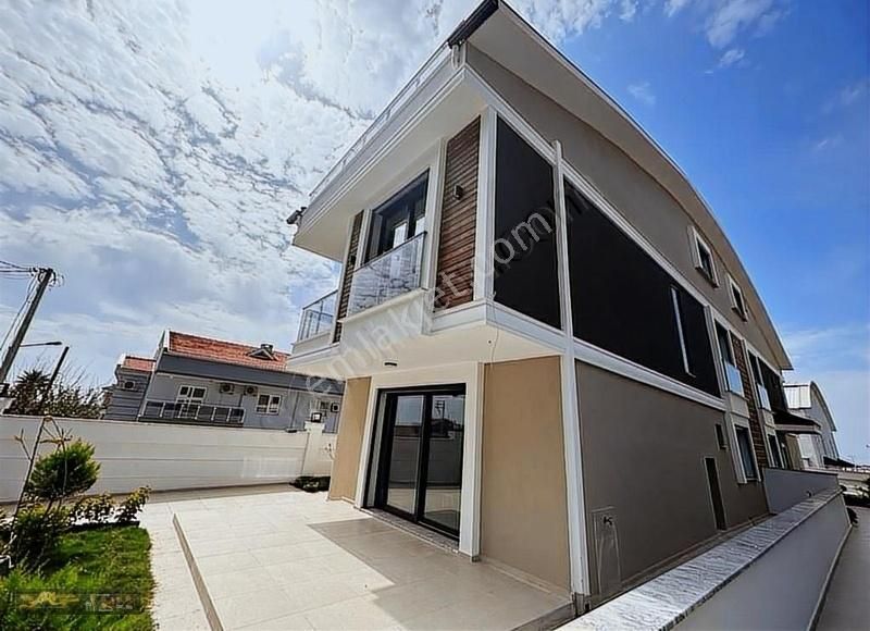 Didim Hisar Satılık Villa Didim'de 5+1 Lux Villa