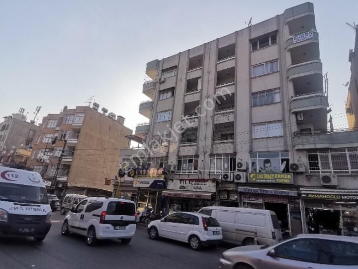 Seyhan Sucuzade Satılık Daire SEYHAN SAYDAM CADDESİ ÜZERİNDE  3+1 KAPALI MUTFAK HASARSIZ SATILIK DAİRE