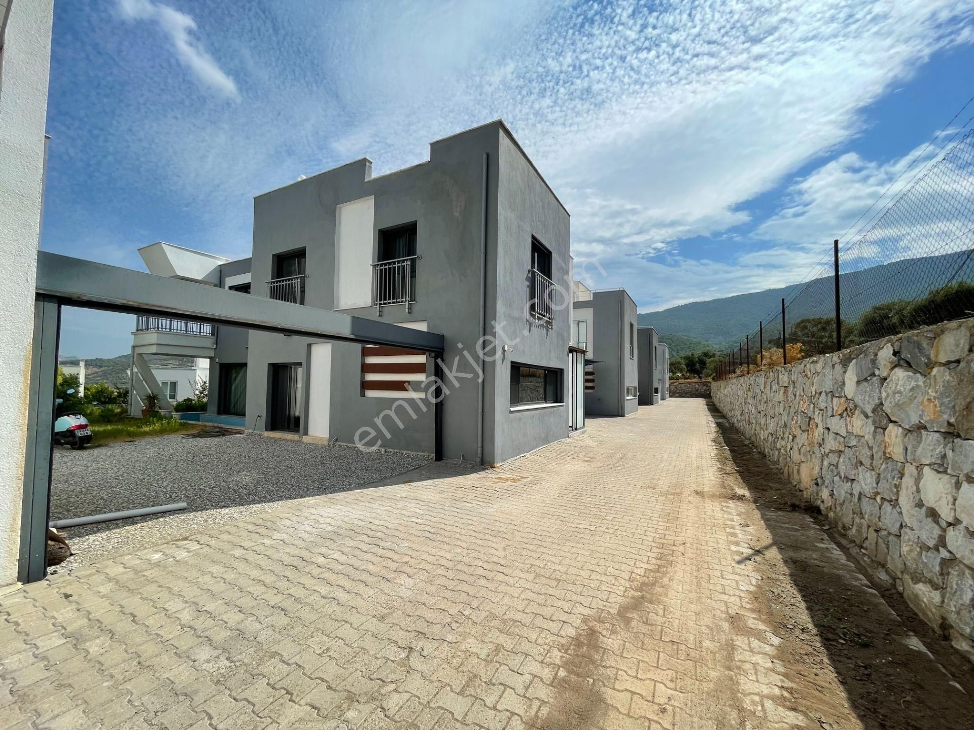 Milas Menteş Satılık Villa  REDSTONE MYRA dan 4,5+1 HAVUZLU SİTE İÇERİSİNDE LÜX VİLLA