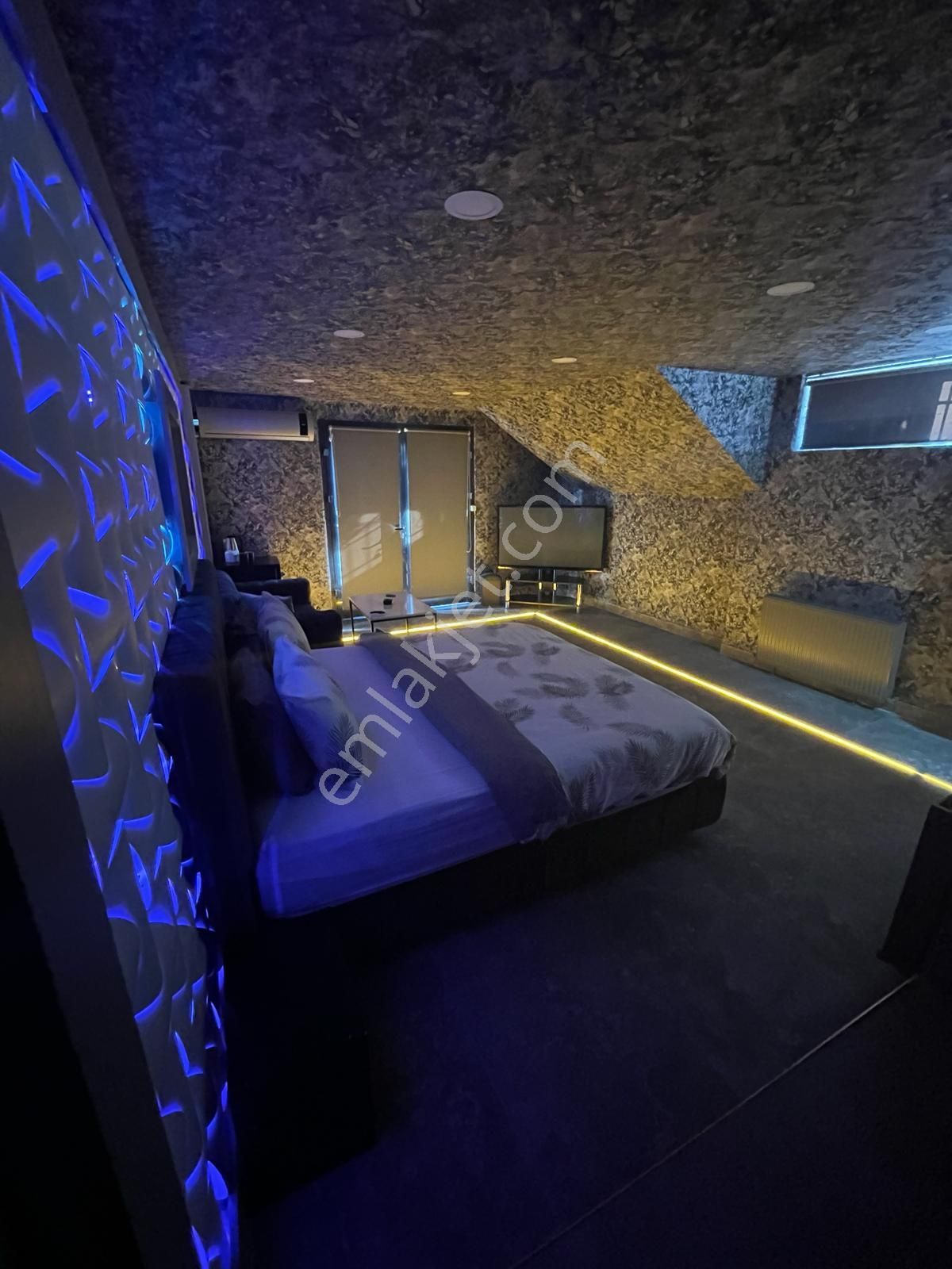 Çekmeköy Metrogarden Avm Arkasında Günlük Kiralık Suite Daireler