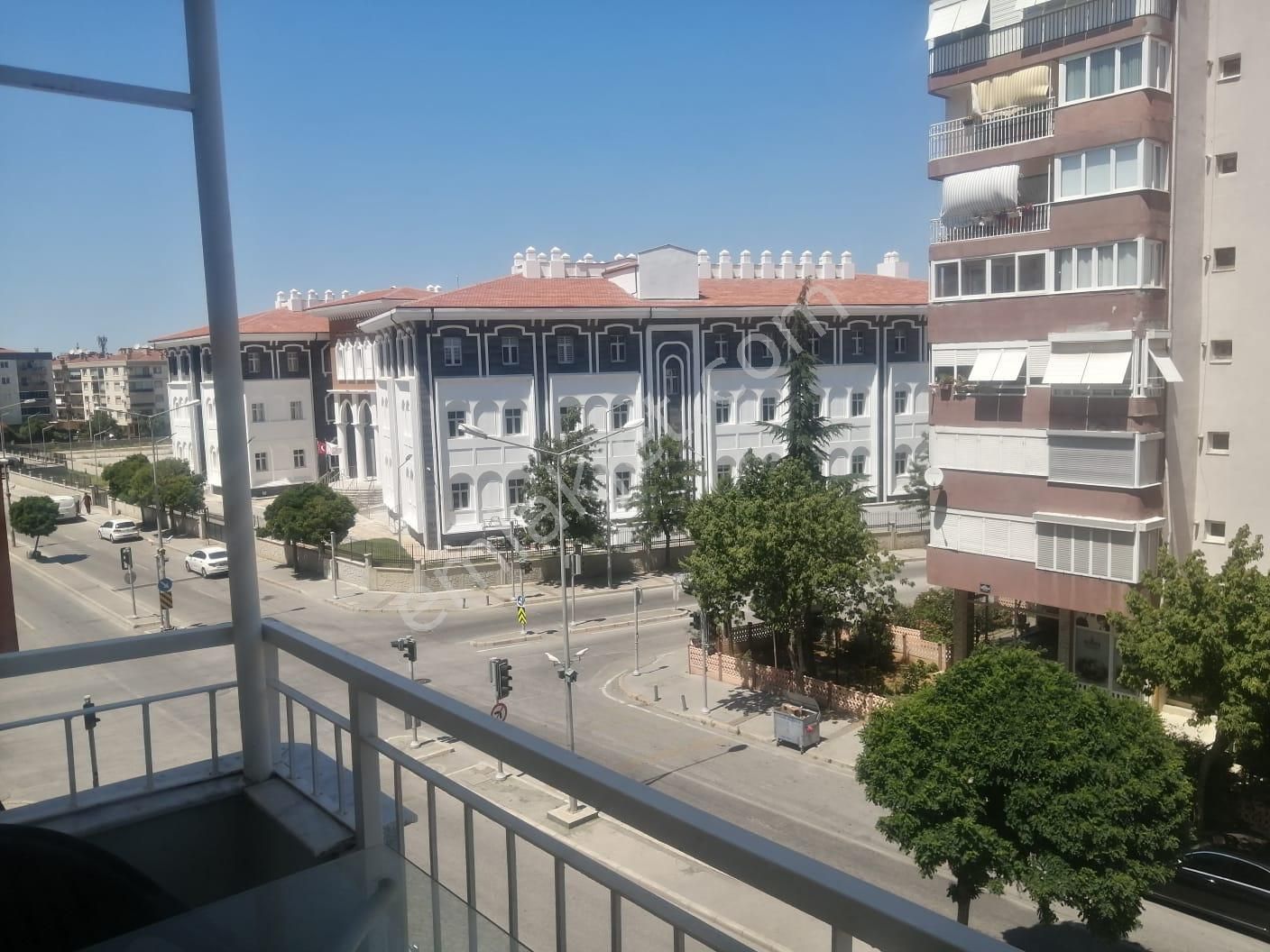 Gaziemir Atıfbey Satılık Daire  İZMİR GAZİEMİR ATIFBEY MAHALLESİNDE SATILIK 3+1 DAİRE