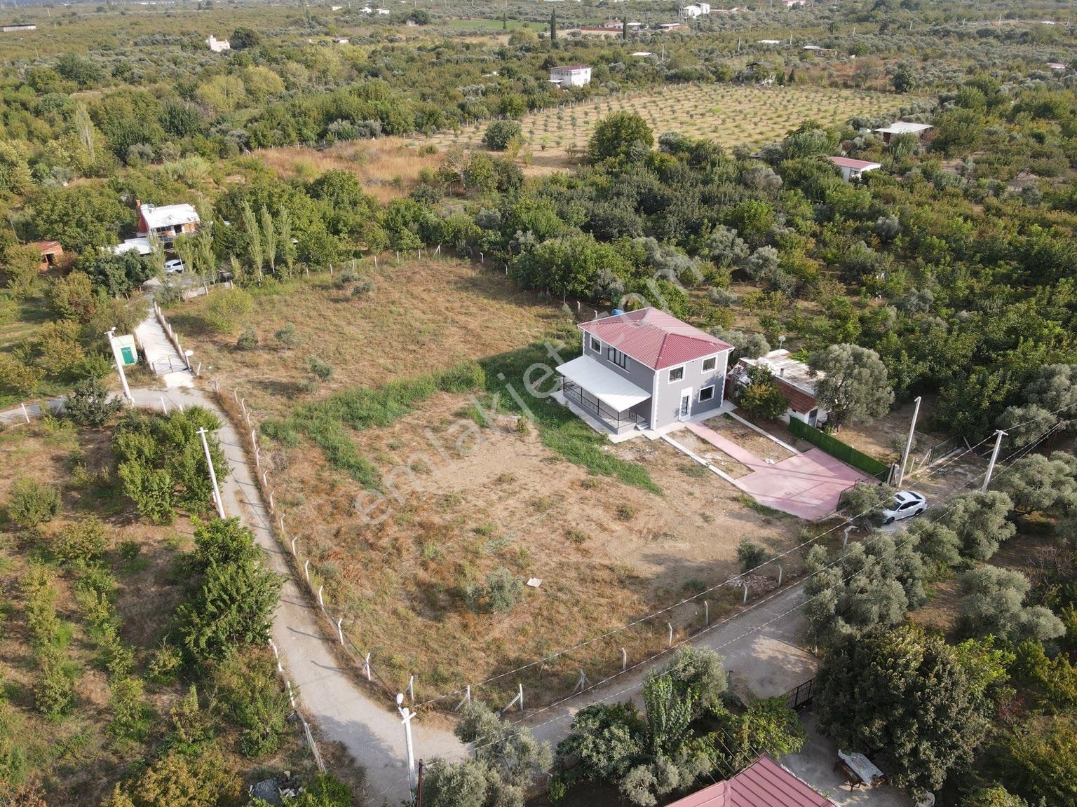 Kemalpaşa Mehmet Akif Ersoy Satılık Villa ÜÇ ELMASTAN HARİKA DOĞASIYLA 5+1 MÜKEMMEL VİLLA 