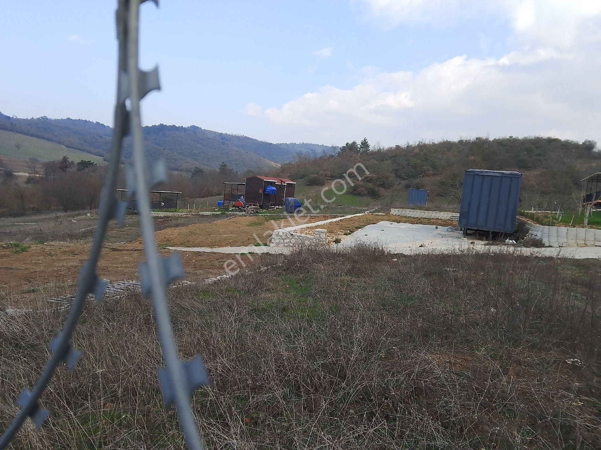 Bursa Nilüfer Atlas Köyde 300m2 Yolu ,suyu Mevcut Doğayla Başbaşa Satılık Hobi Evi Bahçesi. - Görsel 4