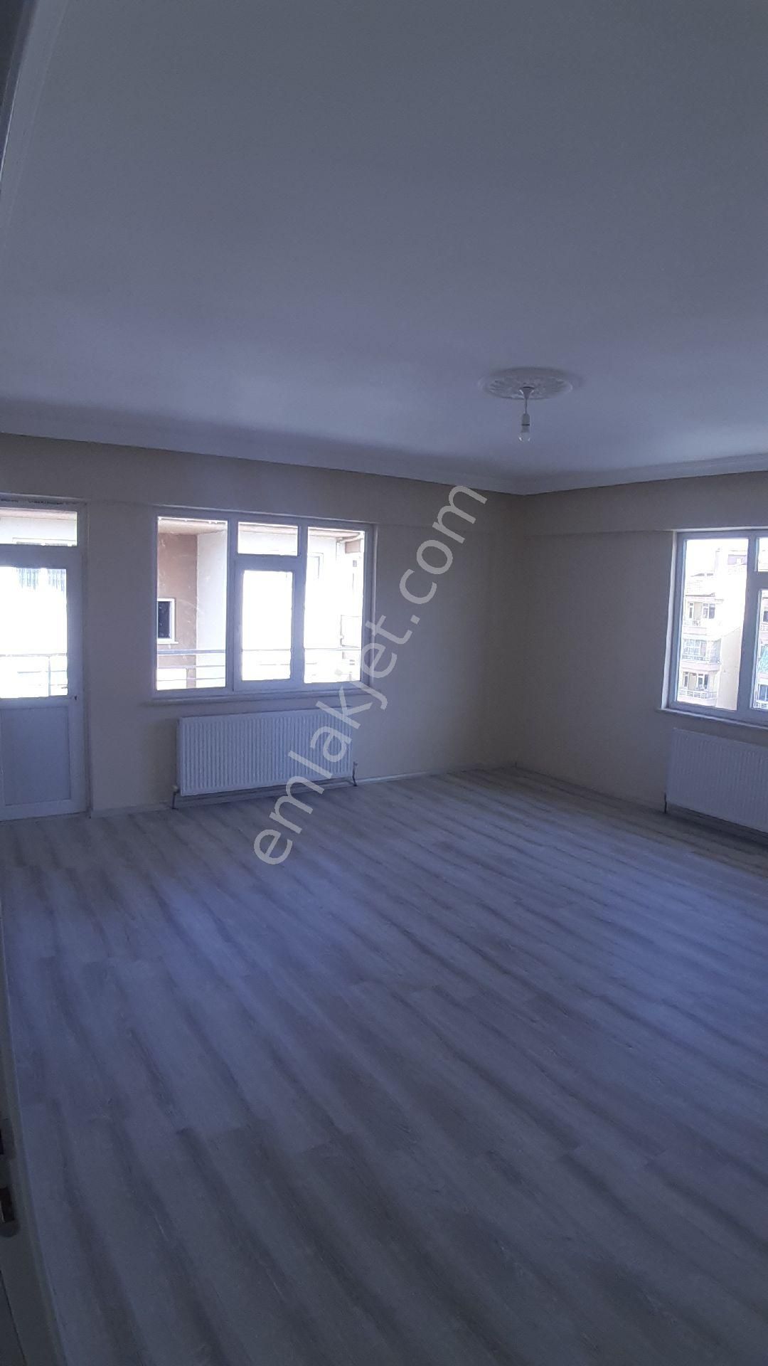 Konya Karatay Site İçerisinde Kiralık Daire Adliye Ve Şehir Hastanesi Yakını Kıralık 4/4 Asansörsüz Kıralık 3+1 Daıre