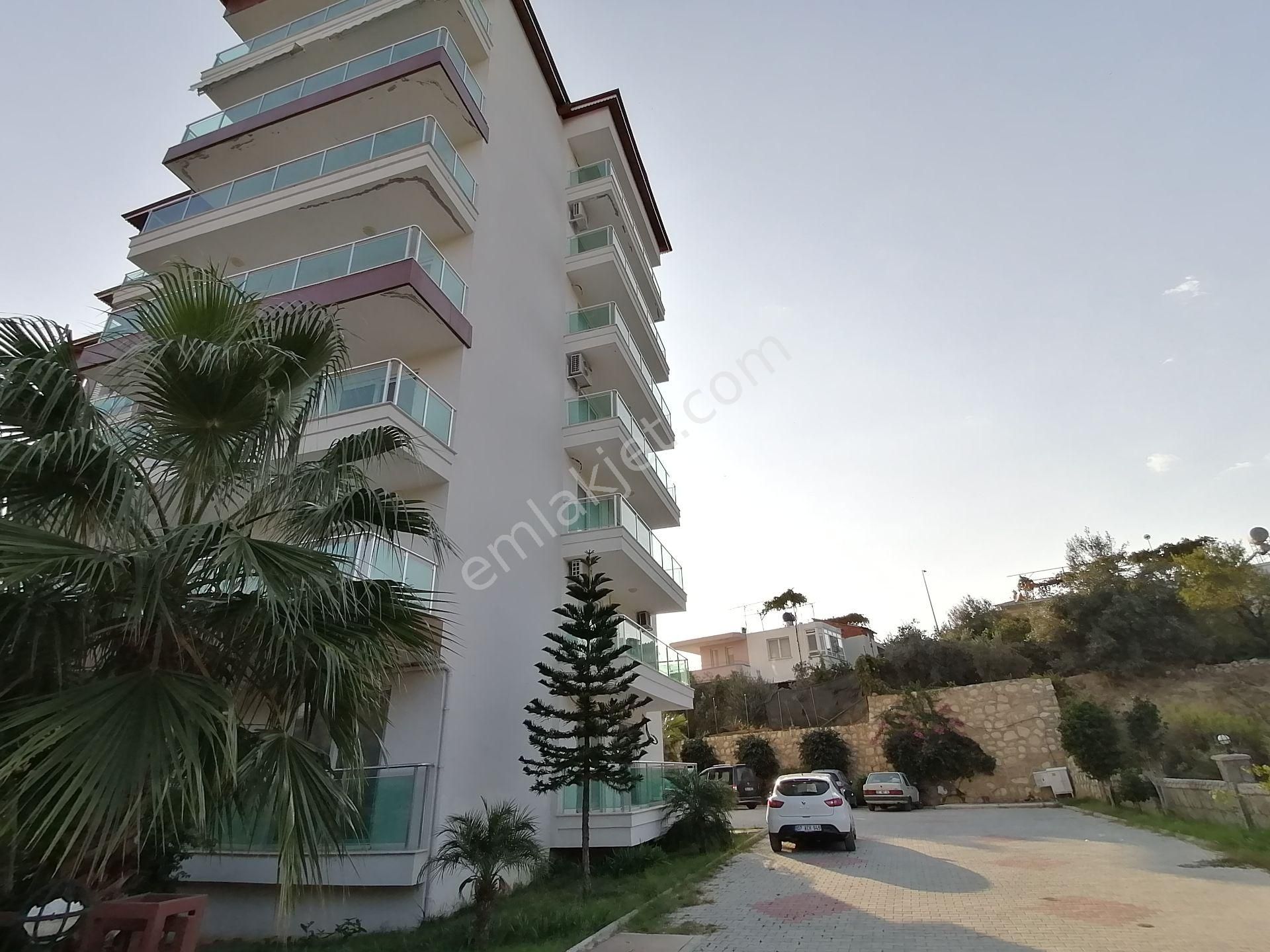 Alanya Avsallar Satılık Daire Alanya Avsallar'da Site İçerisinde Satılık Manzaralı 1+1 Daire