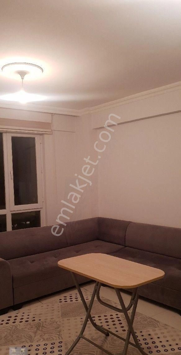 Büyükdere Capella Park Arka Sokagında Dubleks 1+1 Kombılı Daıre