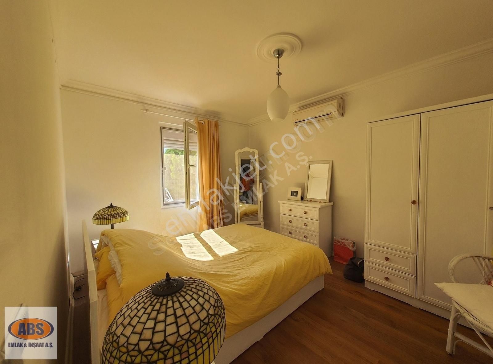 Yeşiltepe Mevkinde Geniş Bahçeli Köşe Başı Satılık Villa - Görsel 26