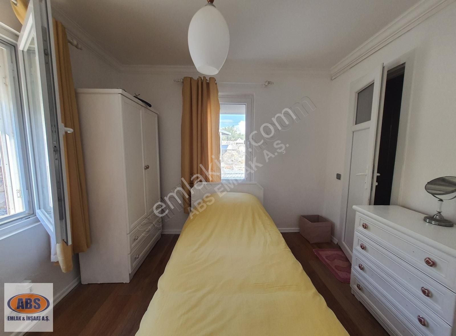 Yeşiltepe Mevkinde Geniş Bahçeli Köşe Başı Satılık Villa - Görsel 6