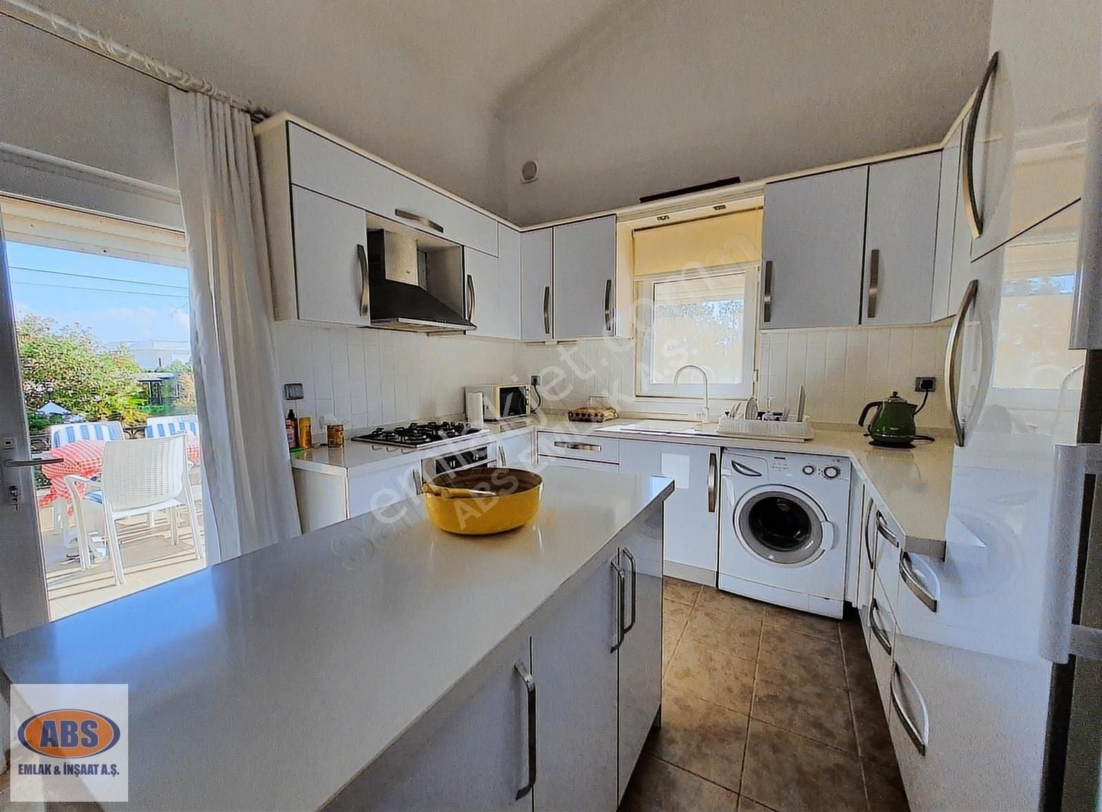 Yeşiltepe Mevkinde Geniş Bahçeli Köşe Başı Satılık Villa - Görsel 8