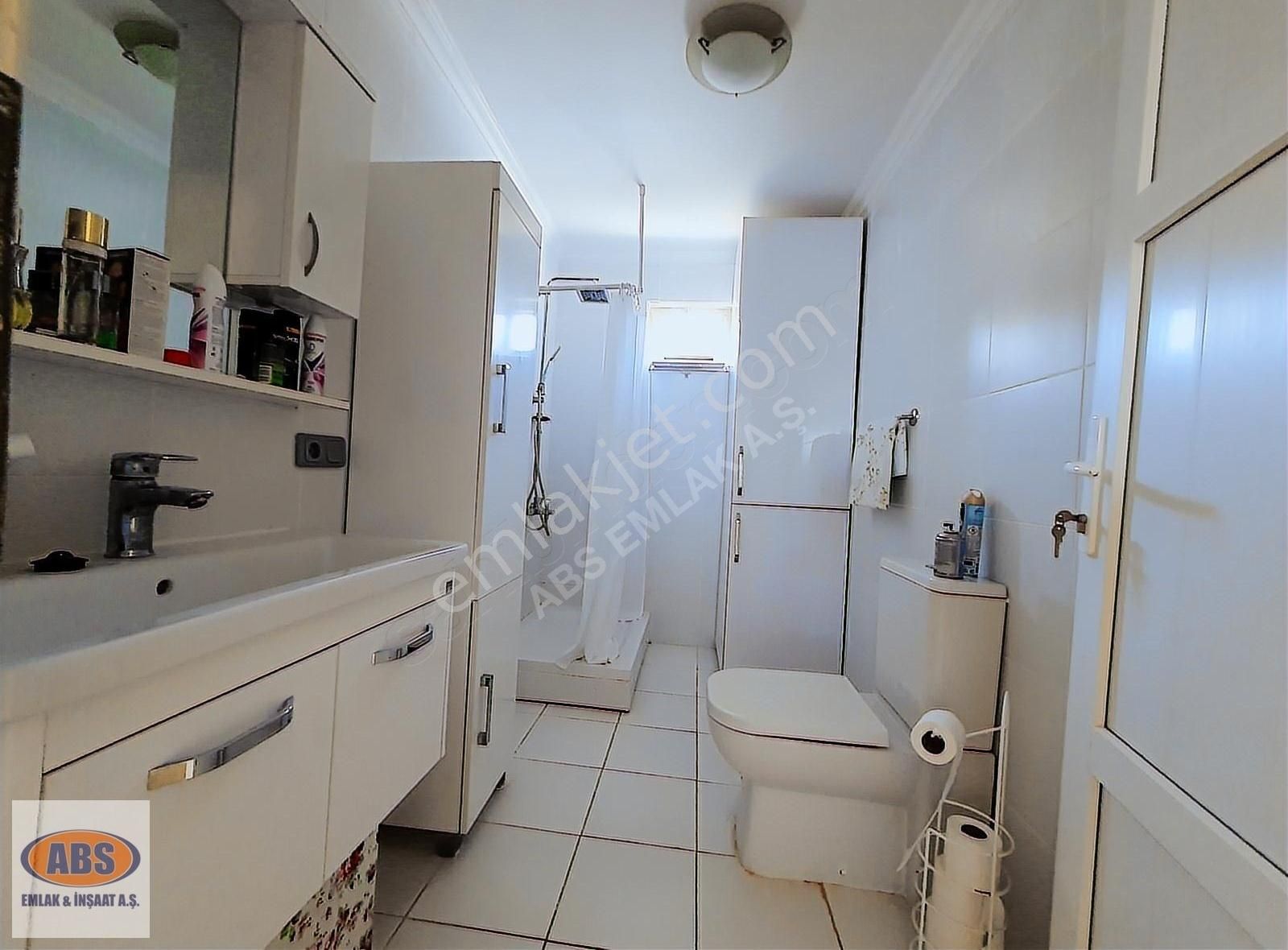 Yeşiltepe Mevkinde Geniş Bahçeli Köşe Başı Satılık Villa - Görsel 14