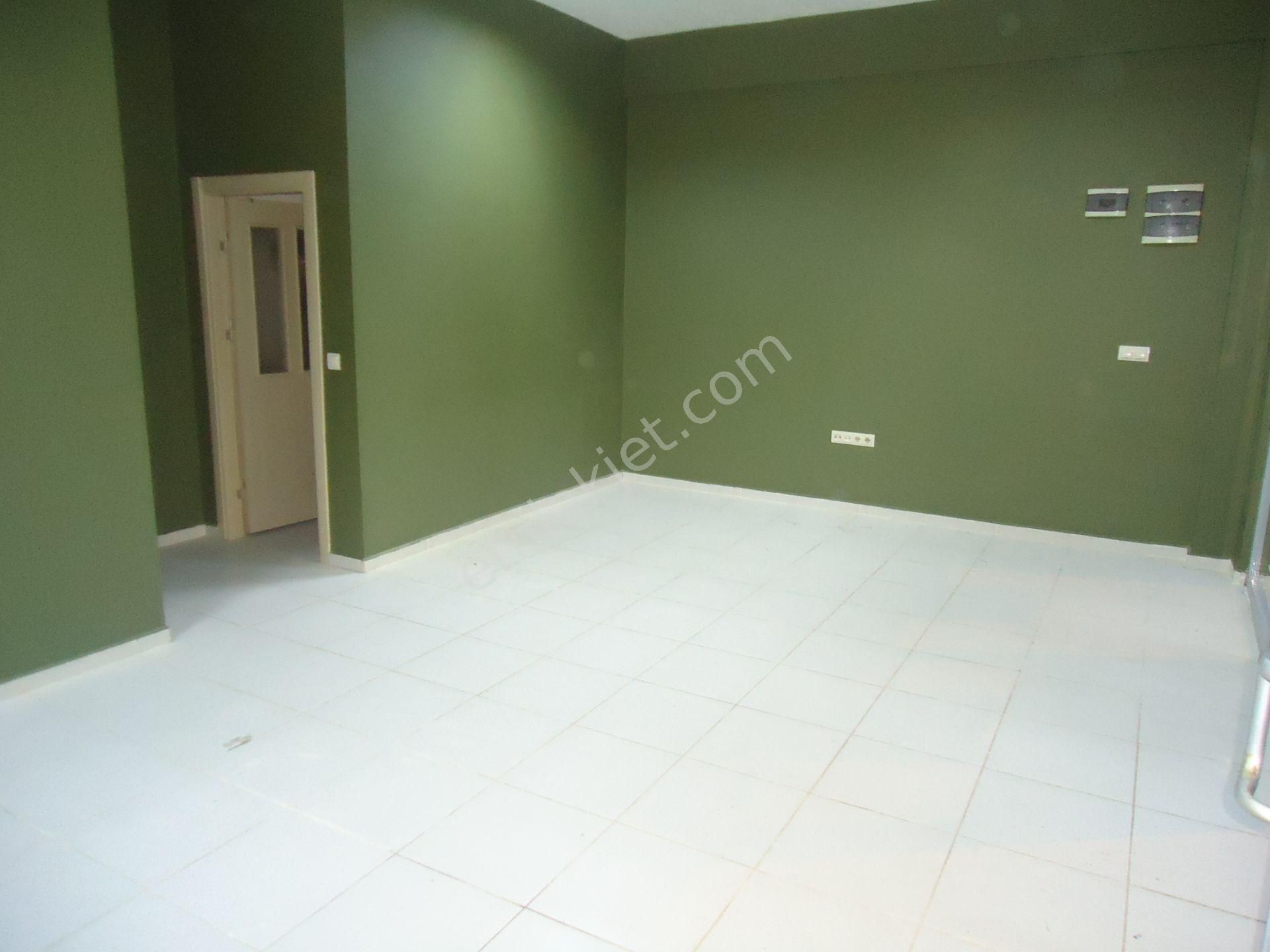 Krc'den Tokilerde 60m2 Kullanışlı Kiralık Dükkan - Görsel 3