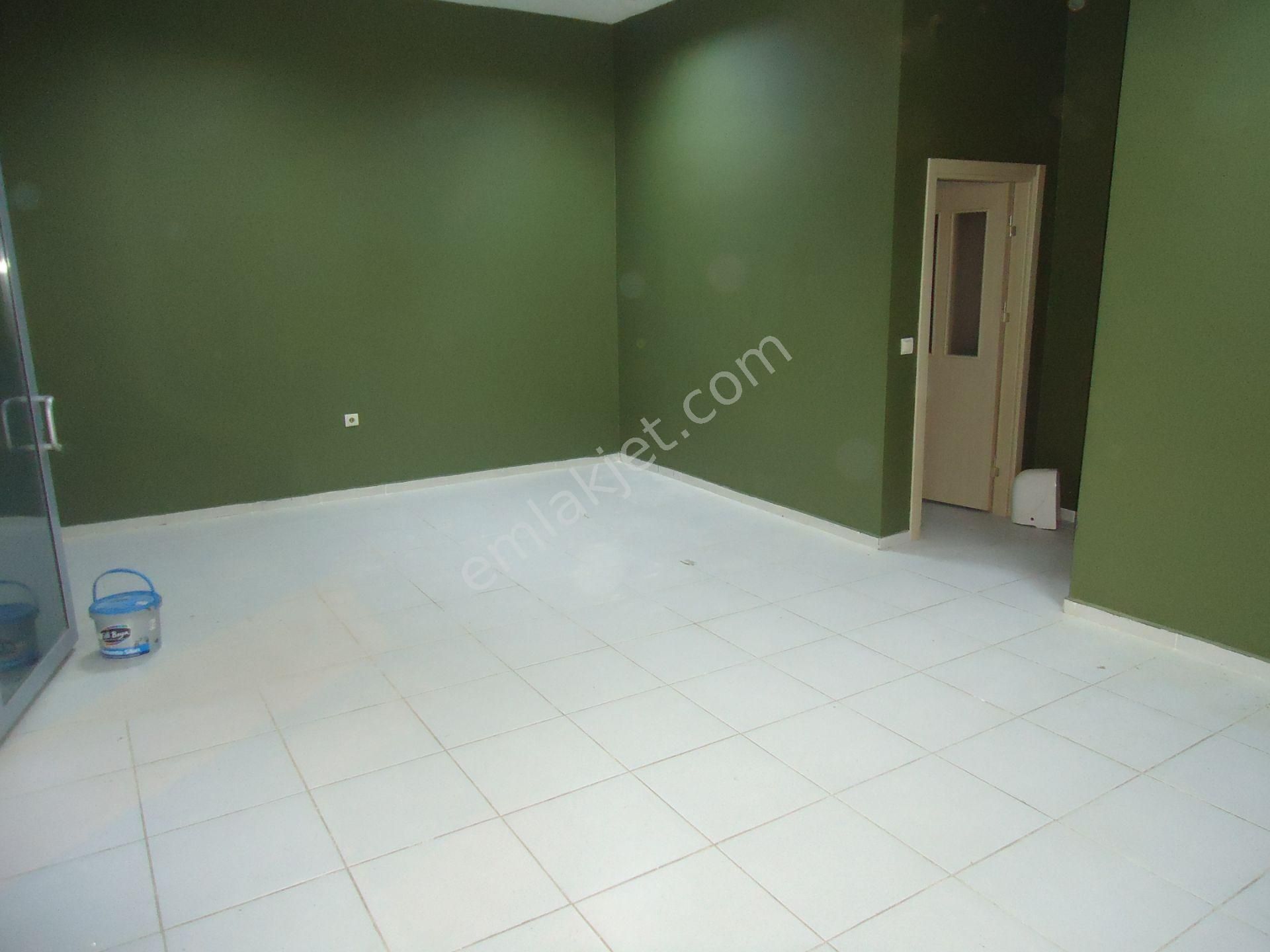 Krc'den Tokilerde 60m2 Kullanışlı Kiralık Dükkan - Görsel 4