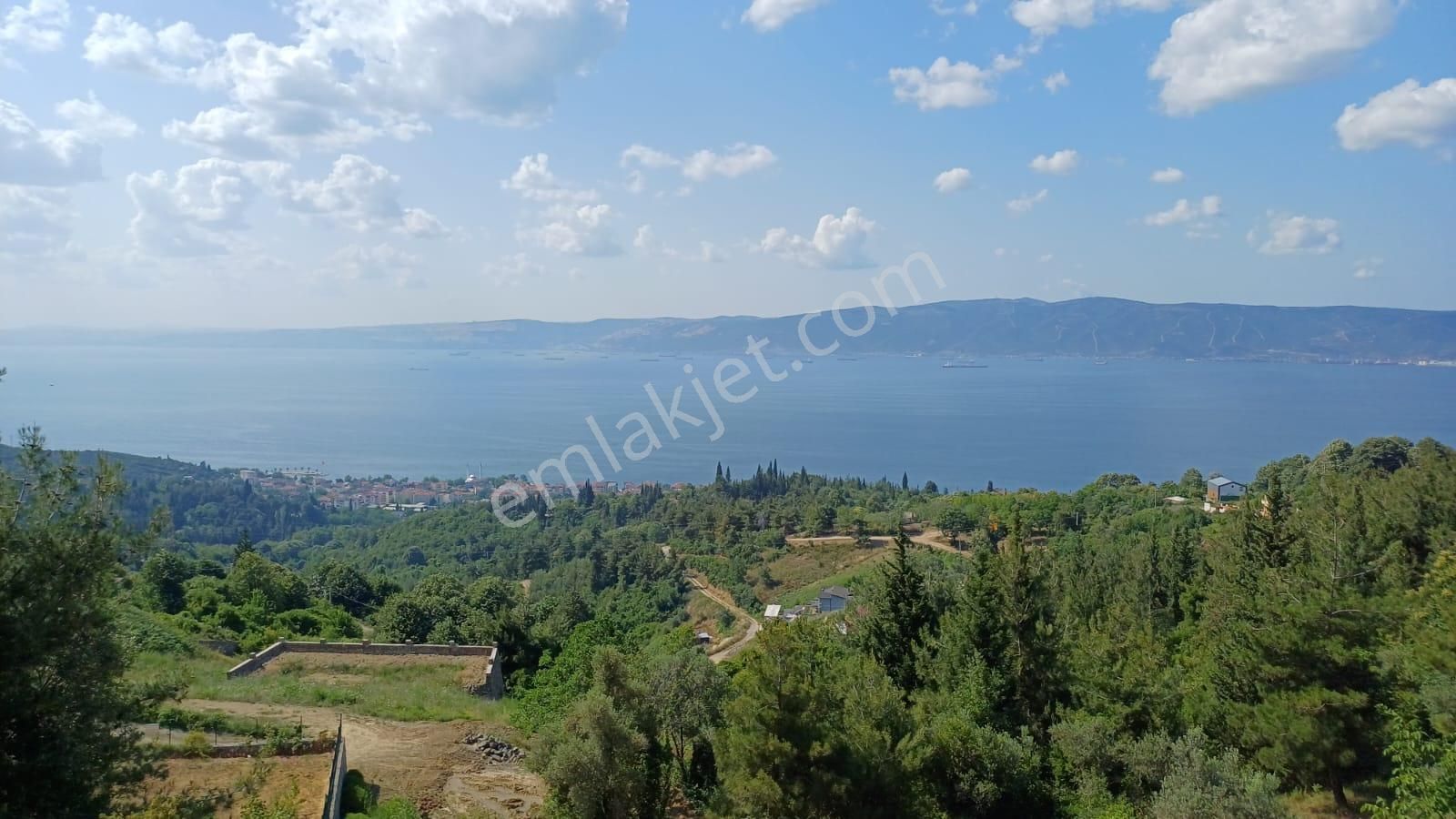 Kocaeli Gölcük Ulaşlı'da 618 M2 %15 İmarlı Satılık Arsa