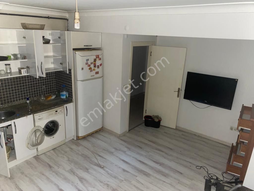 Sahibinden Kiralık, Eşyasız Kot Daire 1+1