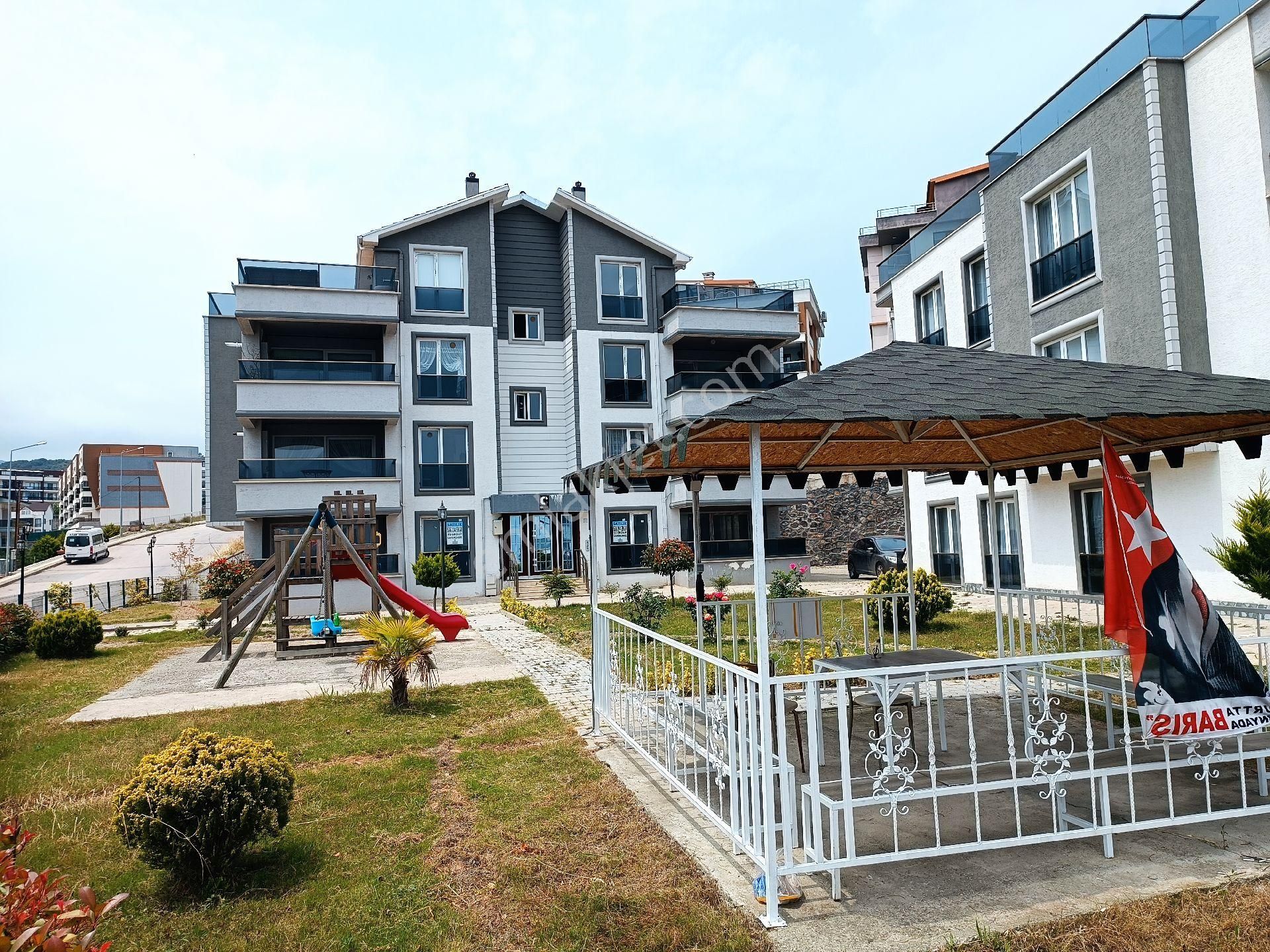 Mudanya Halitpaşa Satılık Daire Halitpaşada deniz manzaralı cadde üstünde 3+1 daire